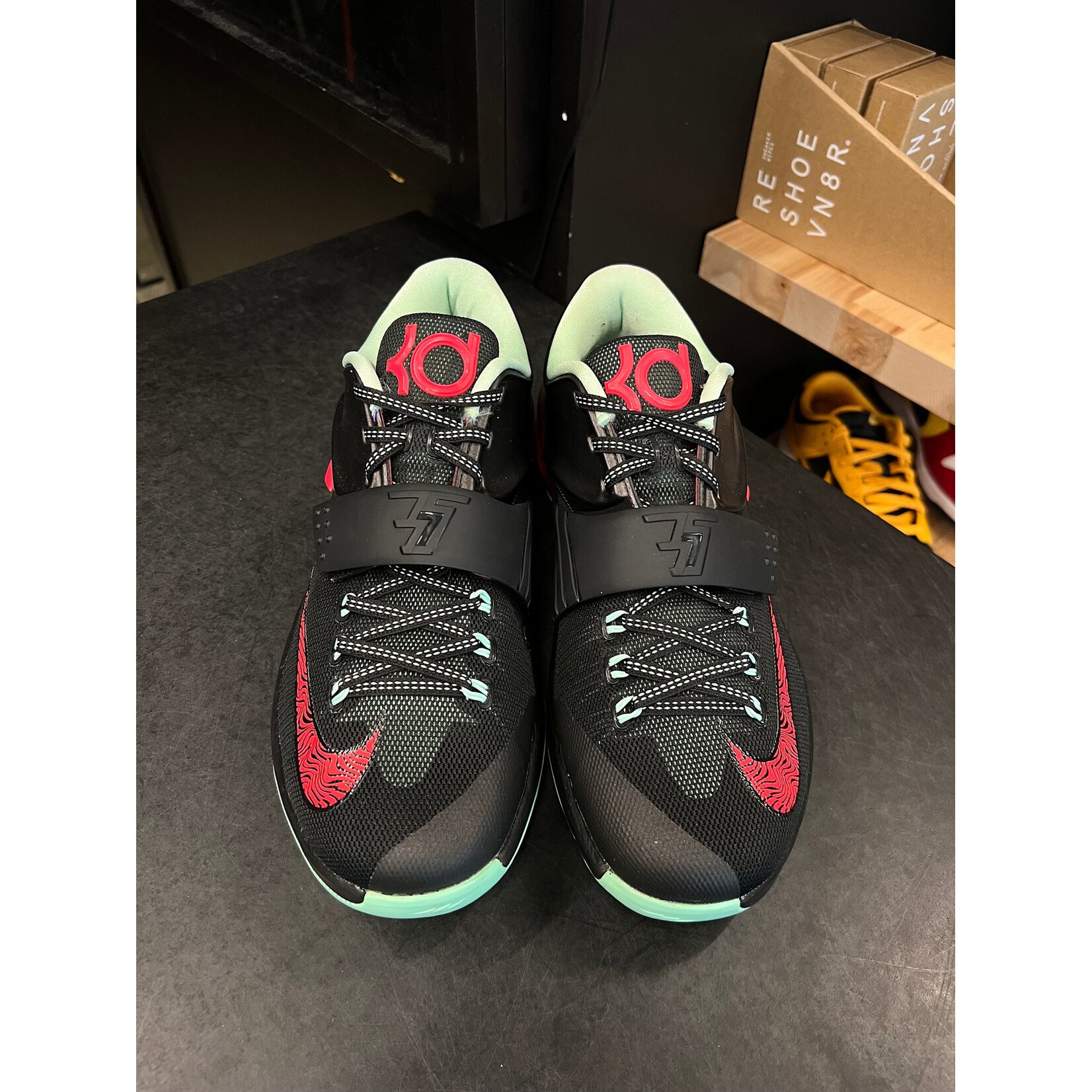 Nike Nike KD 7 Good Apples Size 9.5, PREOWNED