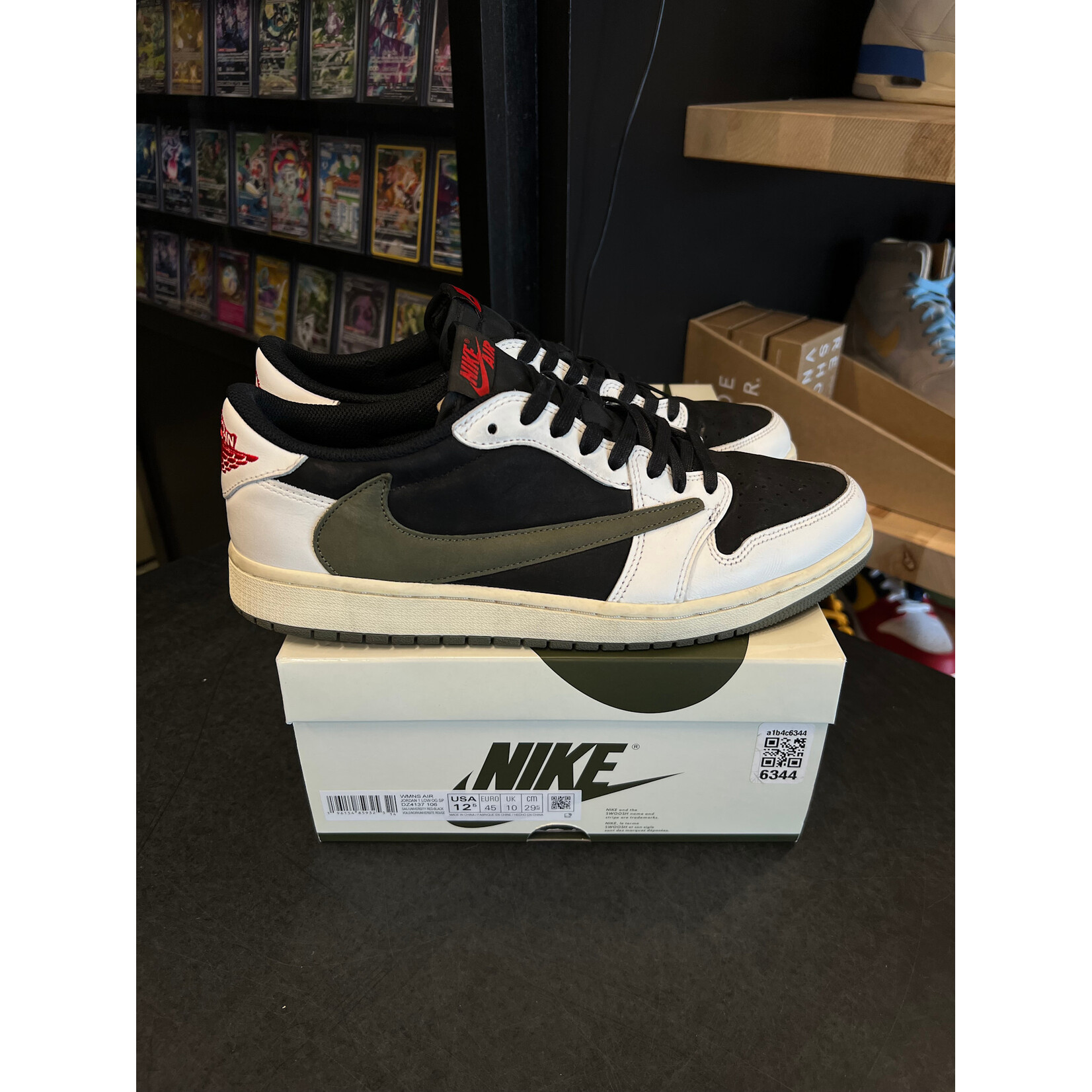 Jordan Jordan 1 Retro Low OG SP Travis Scott Olive (Women's) Size 12.5W, PREOWNED