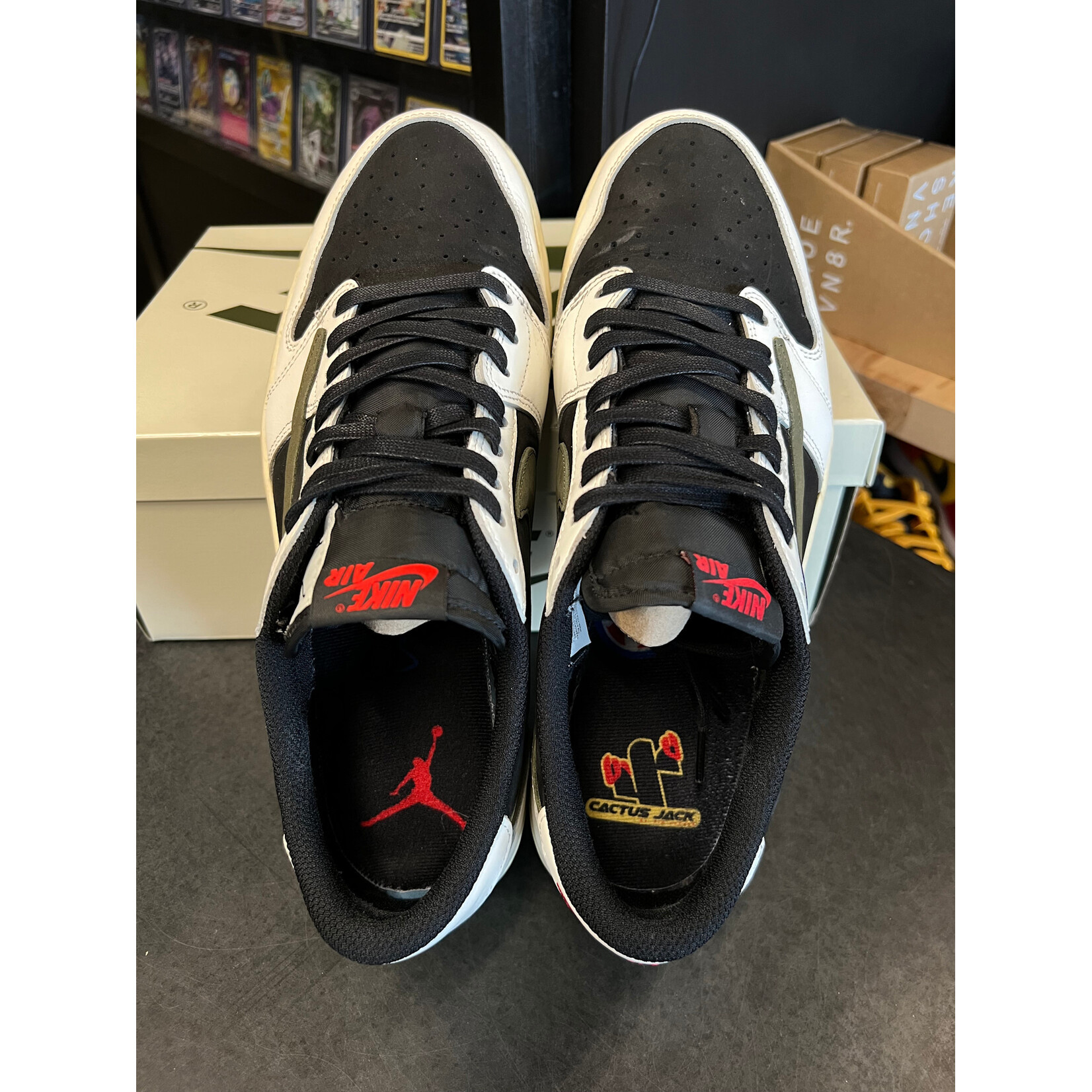 Jordan Jordan 1 Retro Low OG SP Travis Scott Olive (Women's) Size 12.5W, PREOWNED