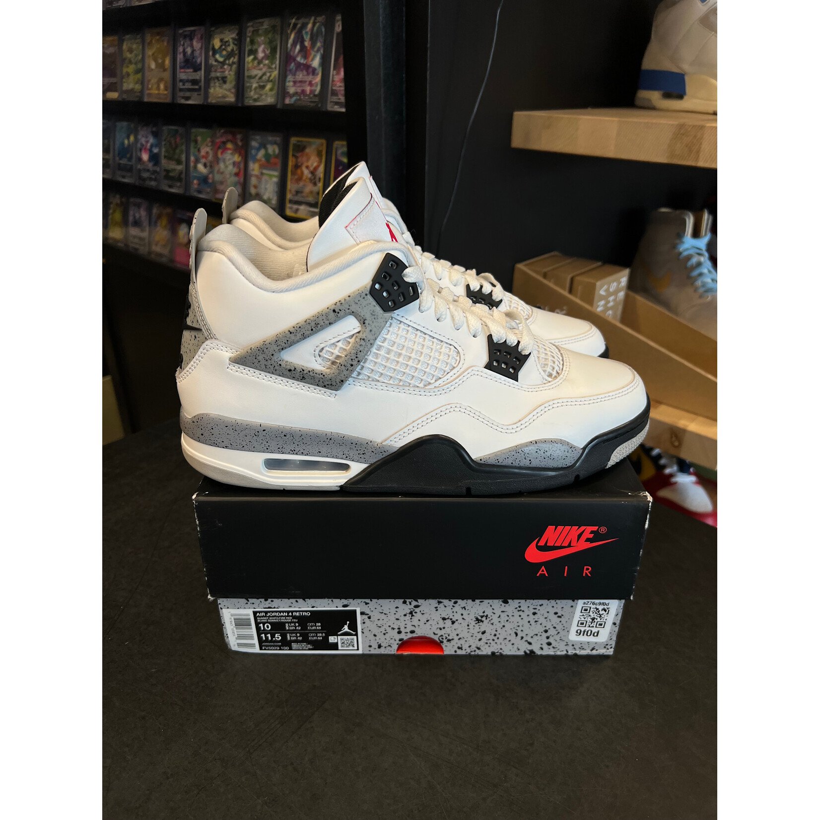 Jordan Jordan 4 Retro White Cement (2025) Size 10, PREOWNED