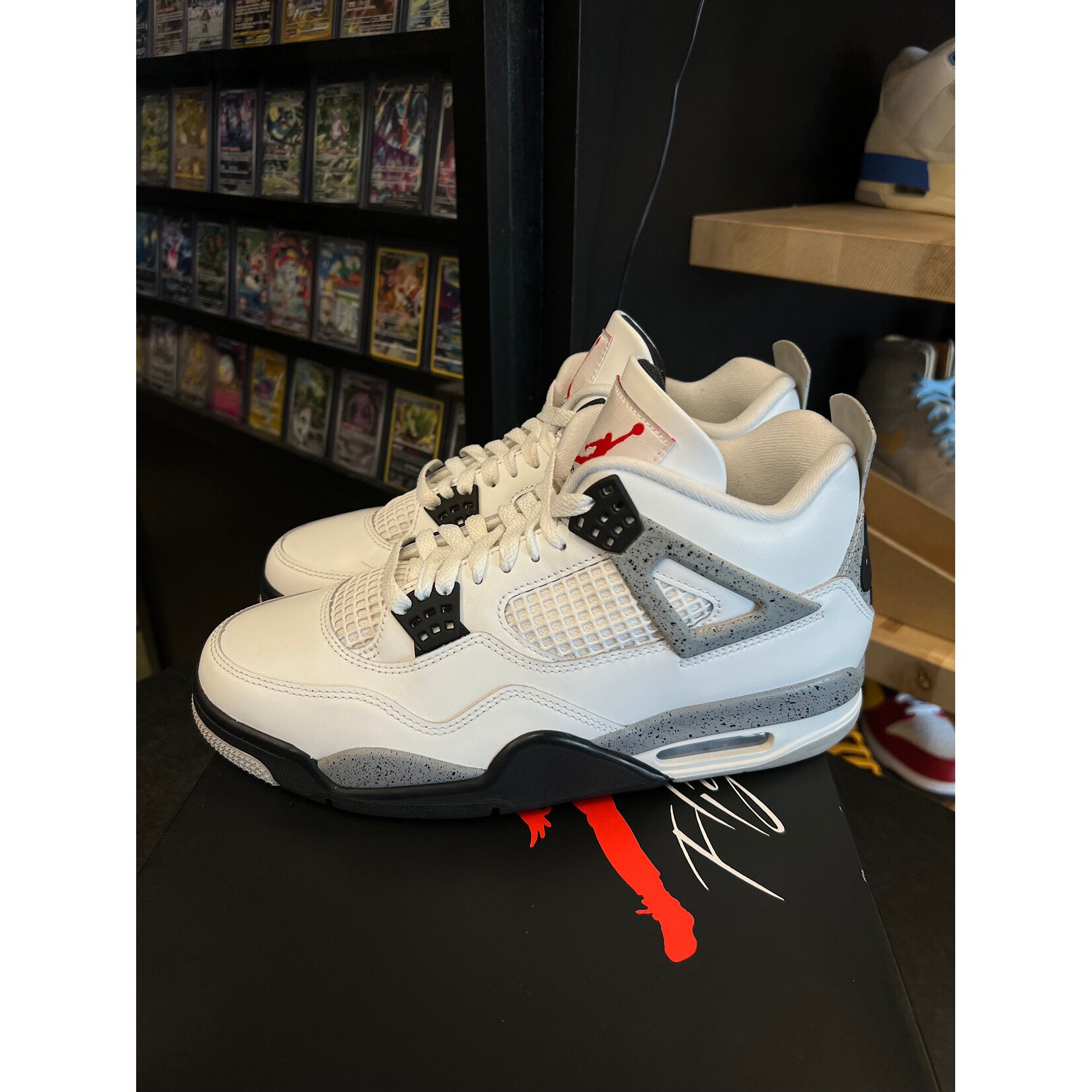 Jordan Jordan 4 Retro White Cement (2025) Size 10, PREOWNED