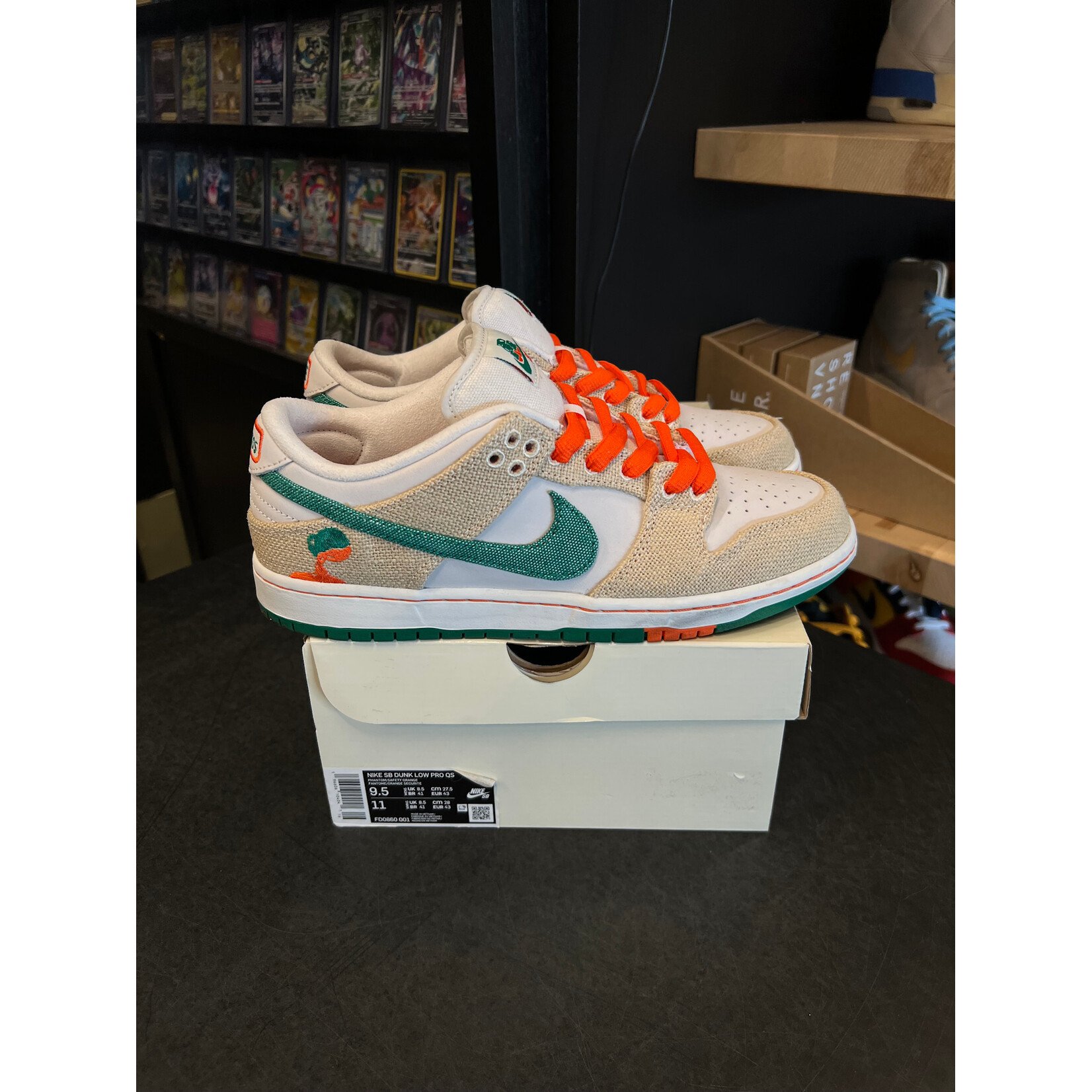 Nike Nike SB Dunk Low Jarritos Size 9.5, PREOWNED