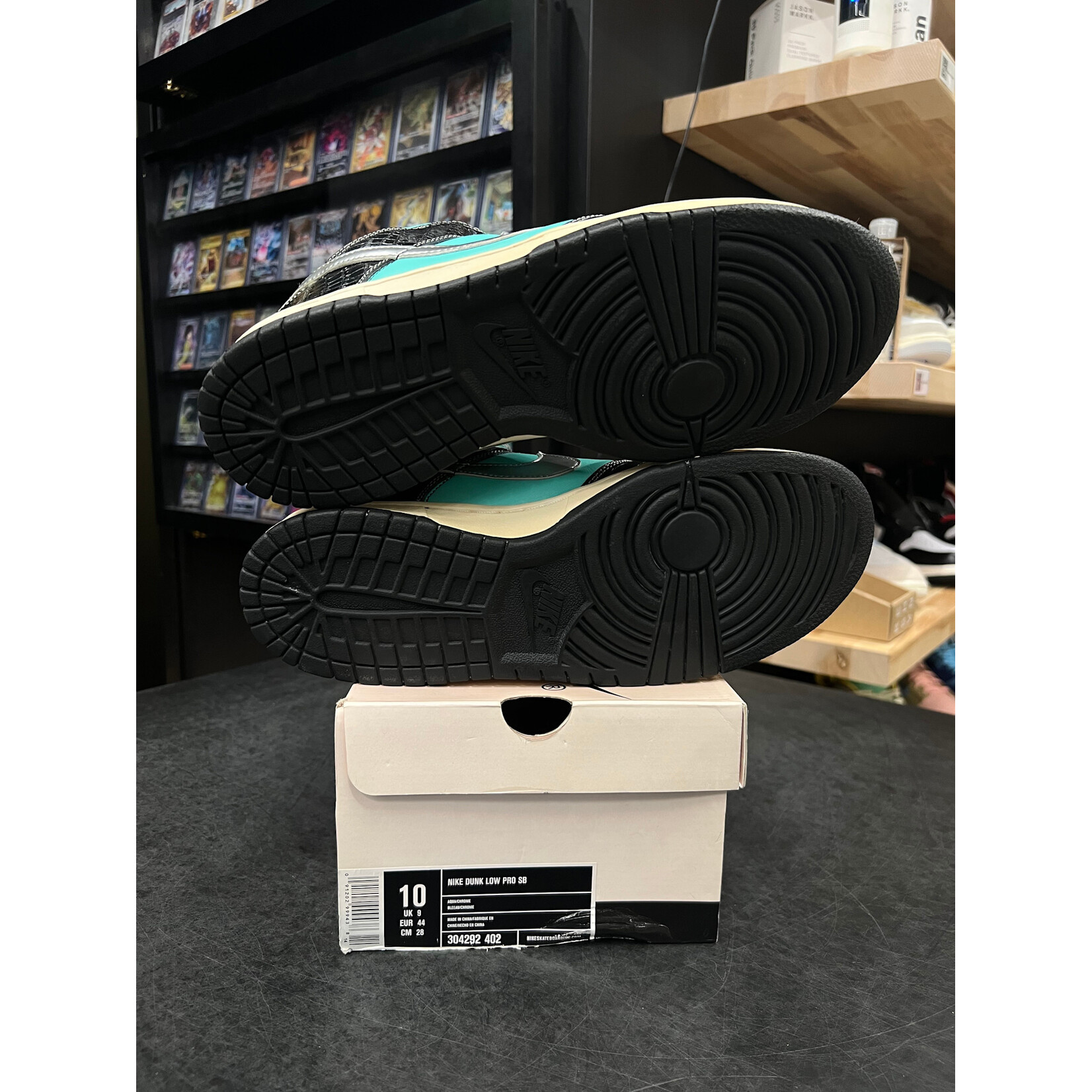 Nike Nike SB Dunk Low Diamond Supply Co. Size 10, PREOWNED