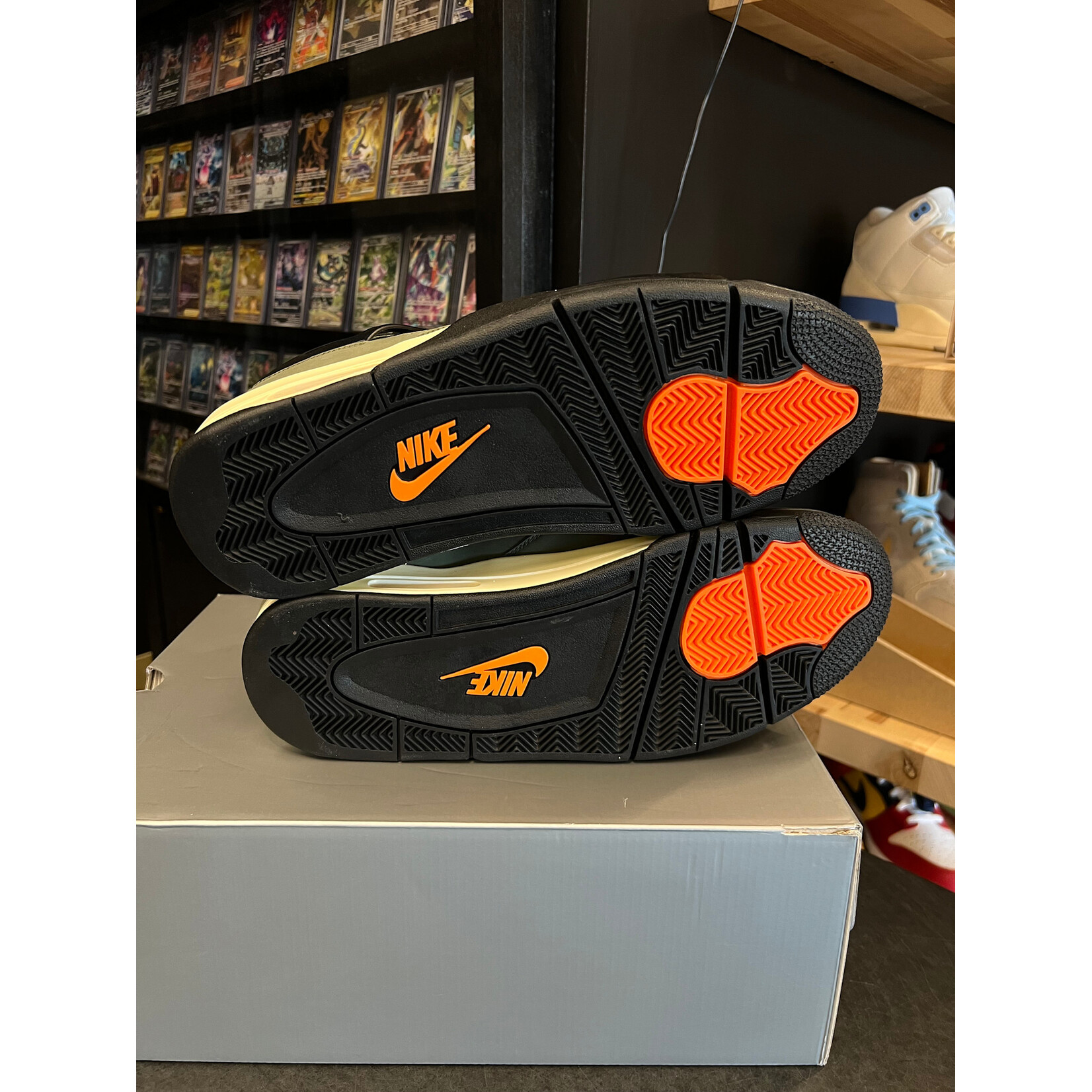 Jordan Jordan 4 Retro OG SP Undefeated (2025) Size 13, PREOWNED PADS CREASED