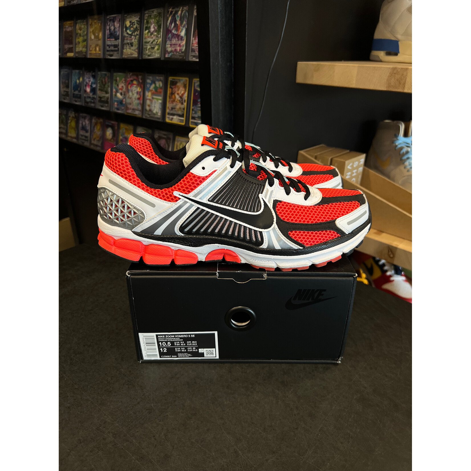 Nike Nike Zoom Vomero 5 Bright Crimson Size 10.5, PREOWNED