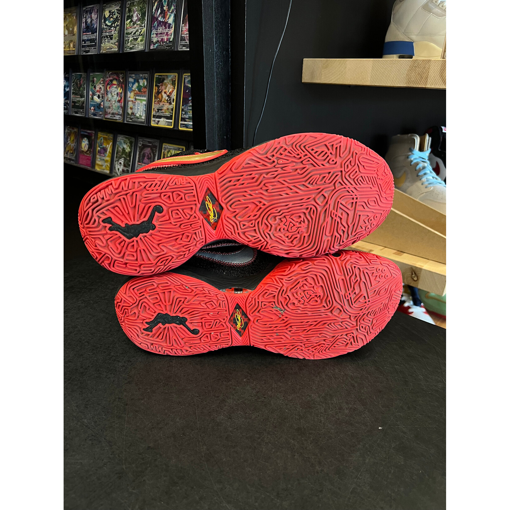 Nike Nike LeBron 20 Miami Heat Size 10.5, PREOWNED