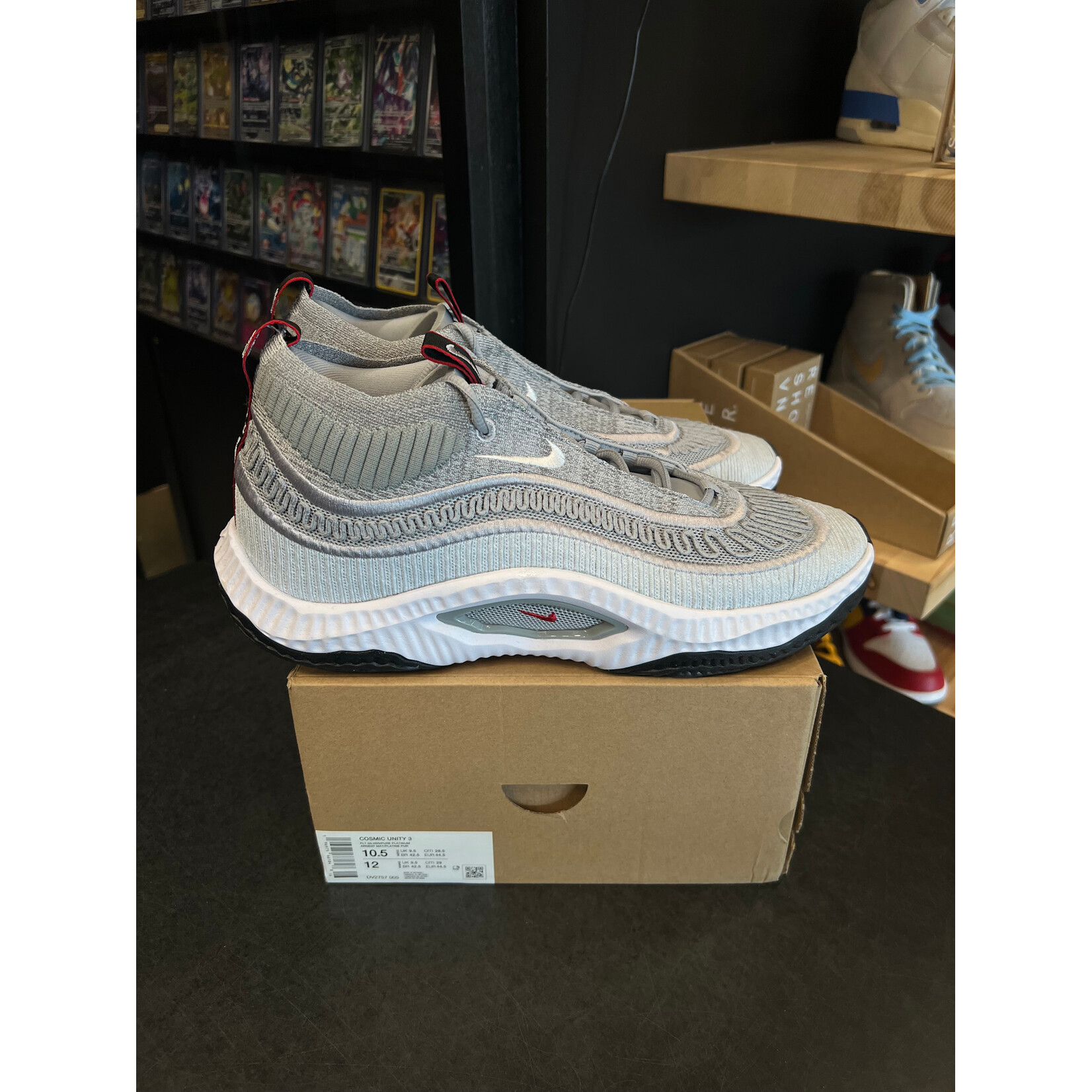 Nike Nike Cosmic Unity 3 Silver Bullet Size 10.5, PREOWNED