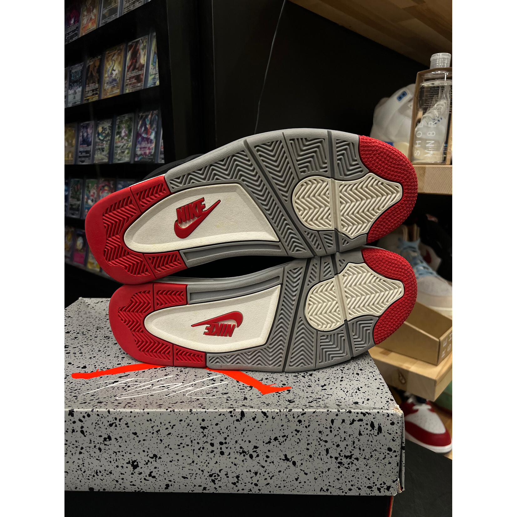 Jordan Jordan 4 Retro Bred Reimagined Size 10, PREOWNED