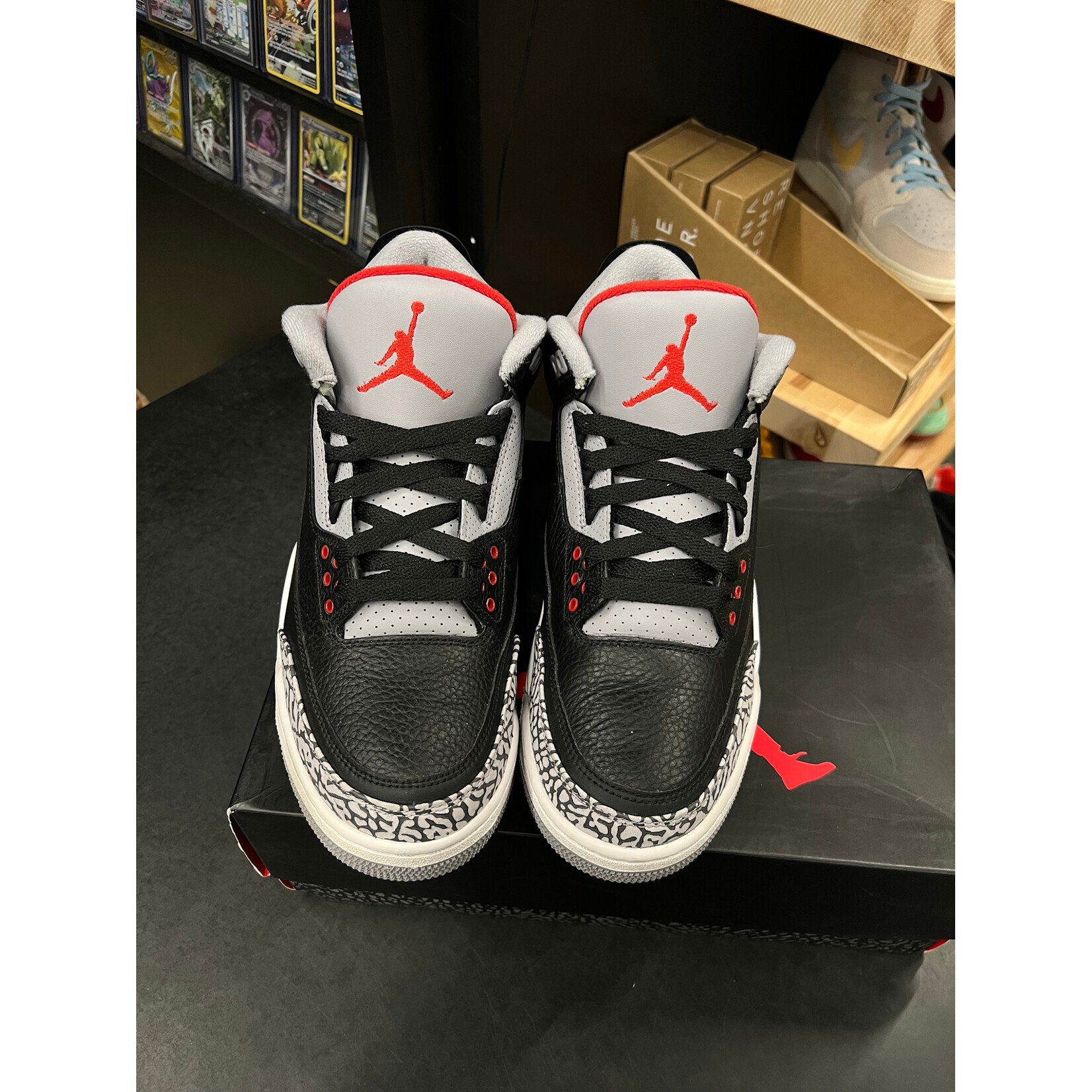 Jordan Jordan 3 Retro Black Cement (2018) Size 9.5, PREOWNED