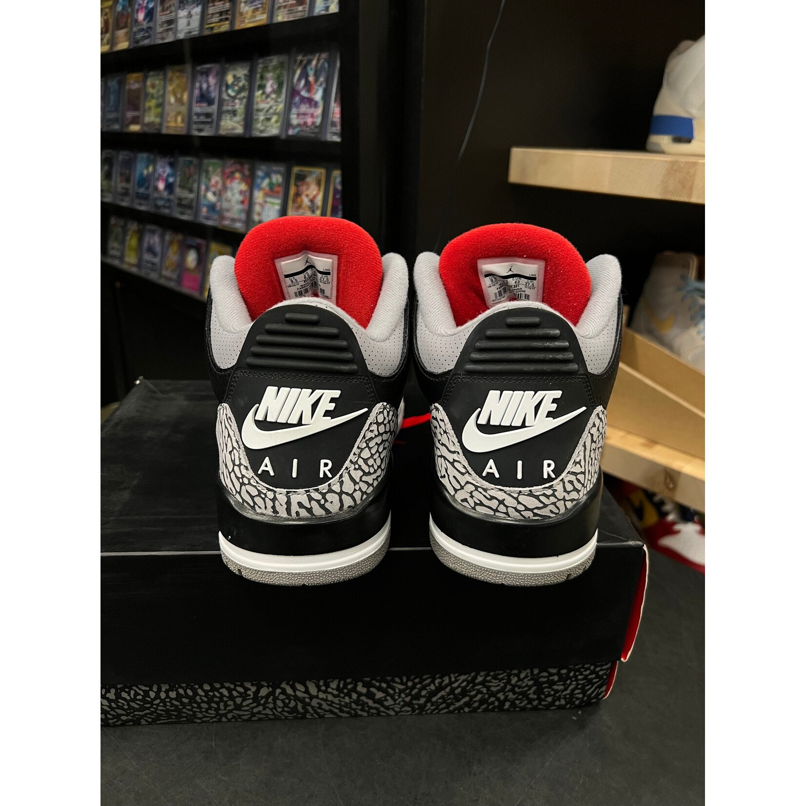 Jordan Jordan 3 Retro Black Cement (2018) Size 9.5, PREOWNED