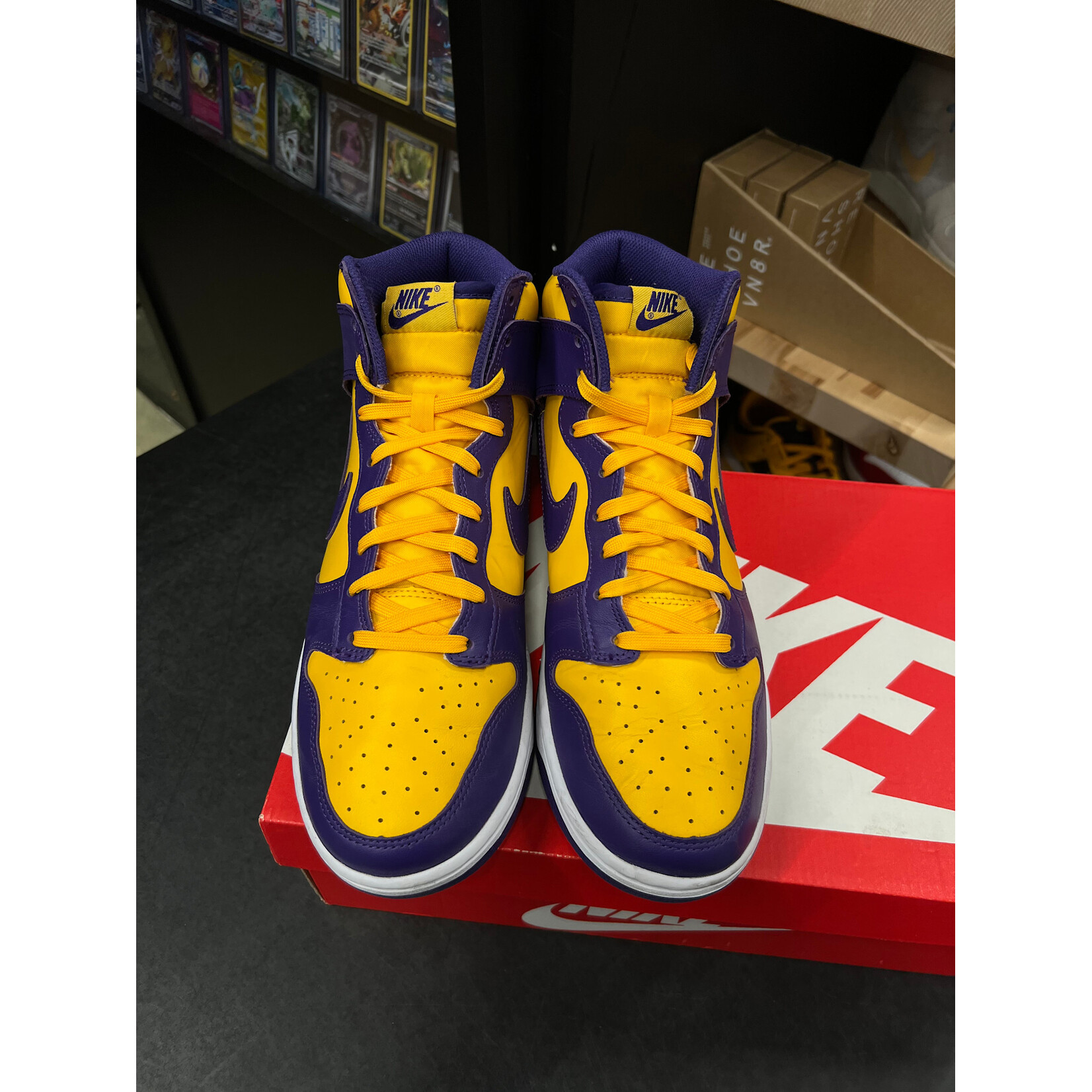 Nike Nike Dunk High Lakers Size 10, PREOWNED