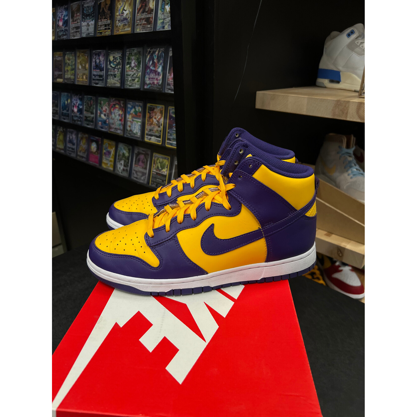 Nike Nike Dunk High Lakers Size 10, PREOWNED