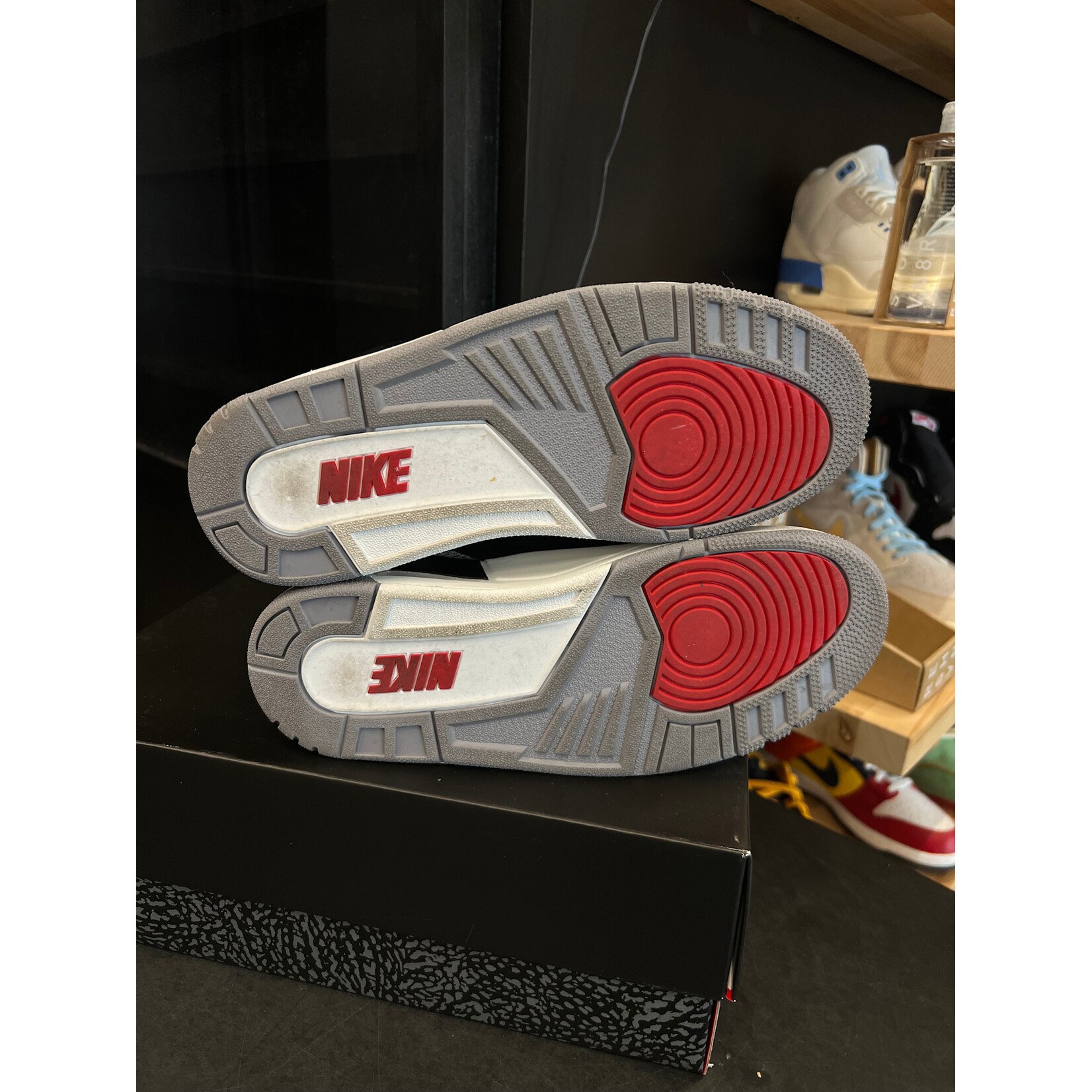 Jordan Jordan 3 Retro OG Black Cement (2024) Size 9, PREOWNED