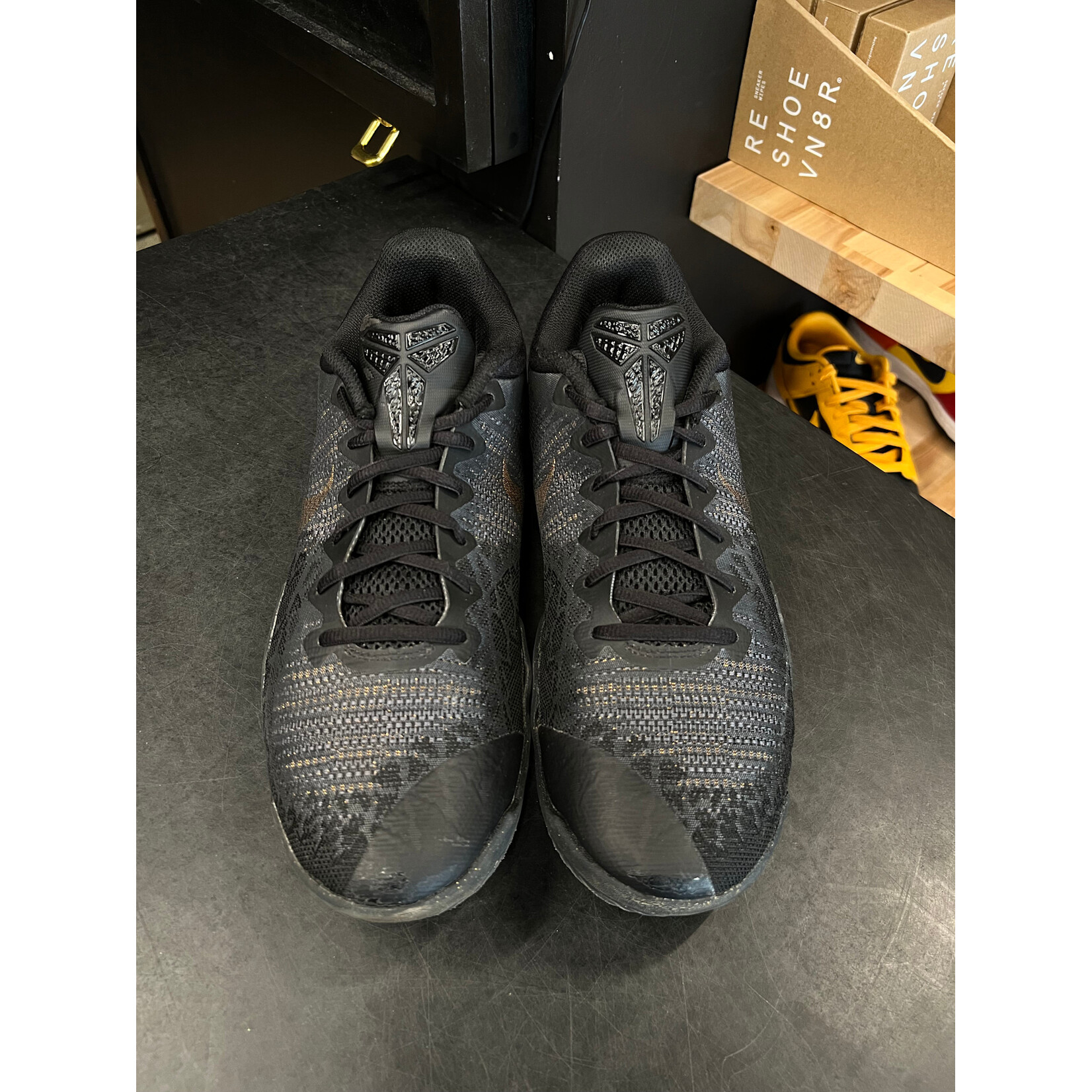 Nike Nike Mamba Rage Gold Stars Size 10.5, PREOWNED