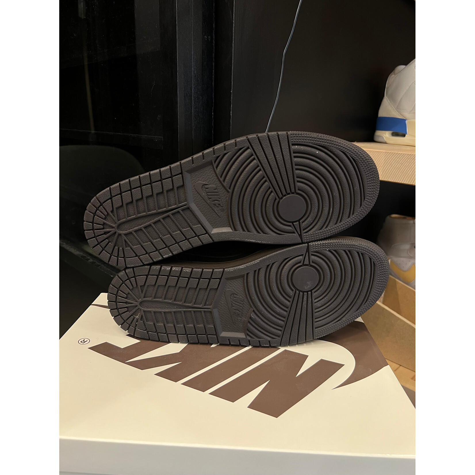 Jordan Jordan 1 Retro Low OG SP Travis Scott Velvet Brown Size 9, PREOWNED