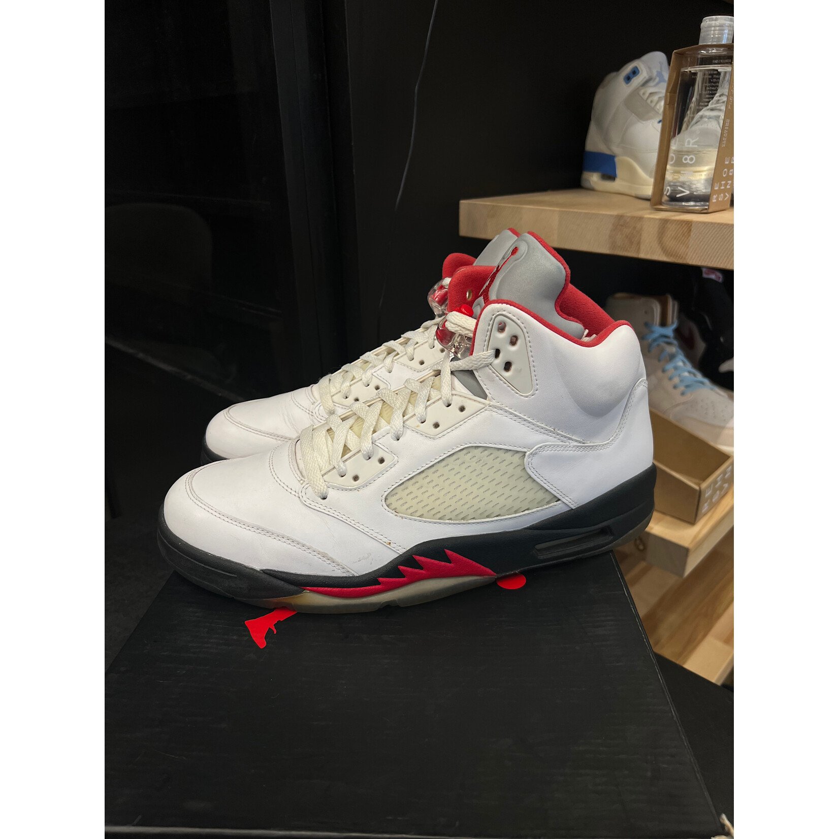 Jordan Jordan 5 Retro Fire Red (2013) Size 12, PREOWNED