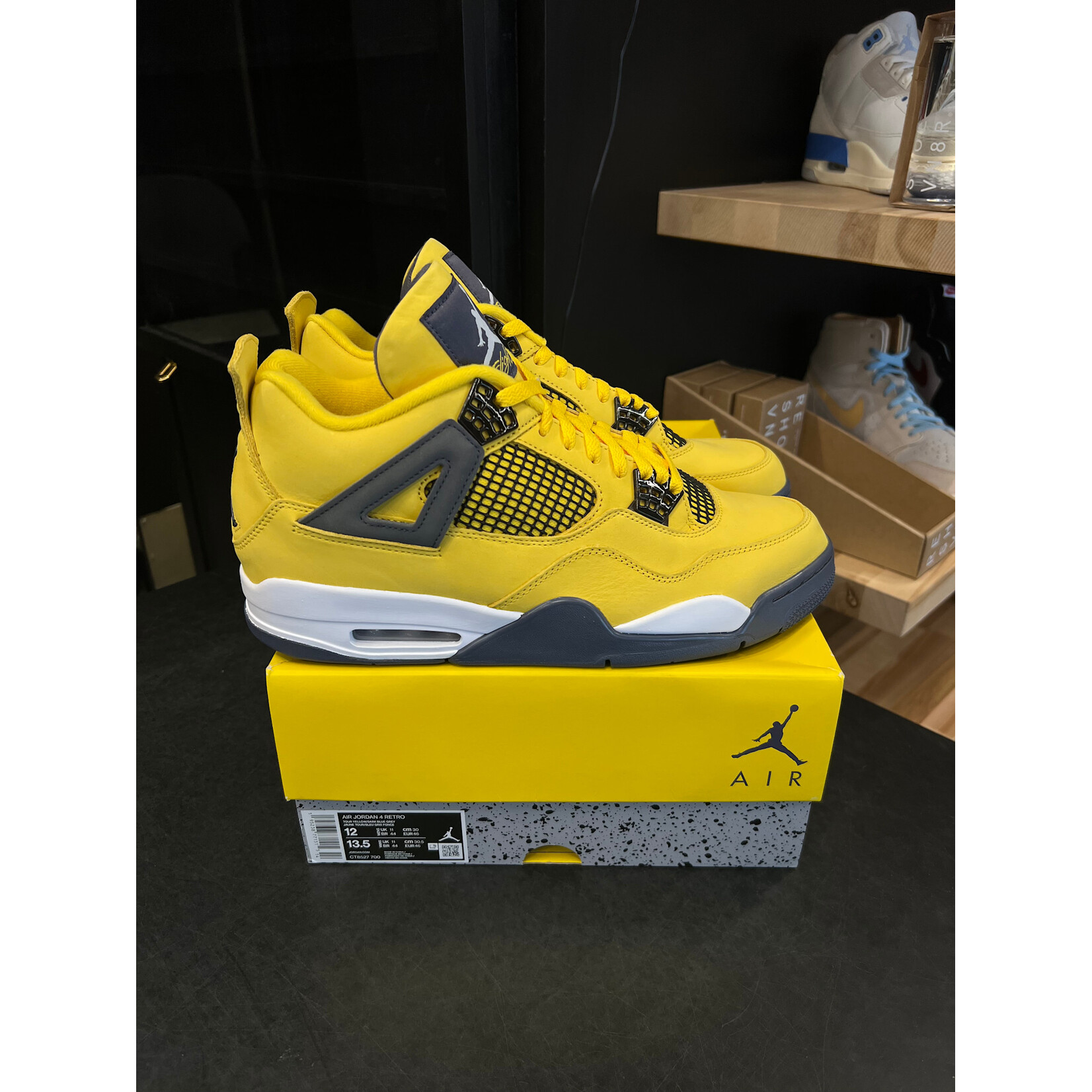 Jordan Jordan 4 Retro Lightning (2021) Size 12, PREOWNED TRIED ON
