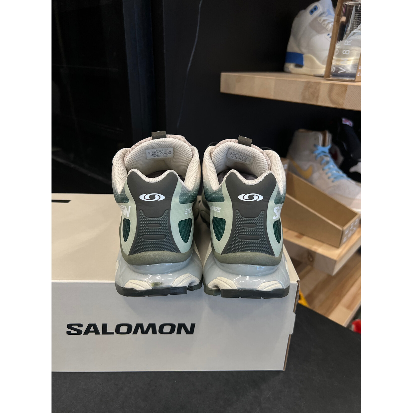 Salomon Salomon XT-4 OG Notre Size 9.5, PREOWNED