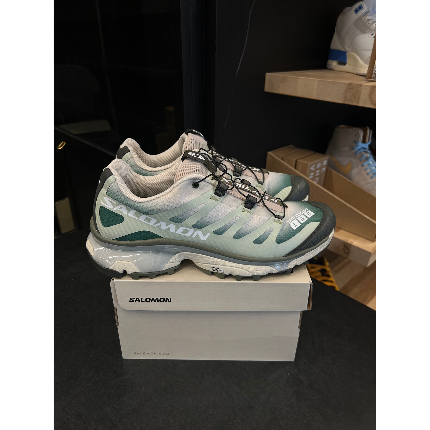 Salomon Salomon XT-4 OG Notre Size 9.5, PREOWNED