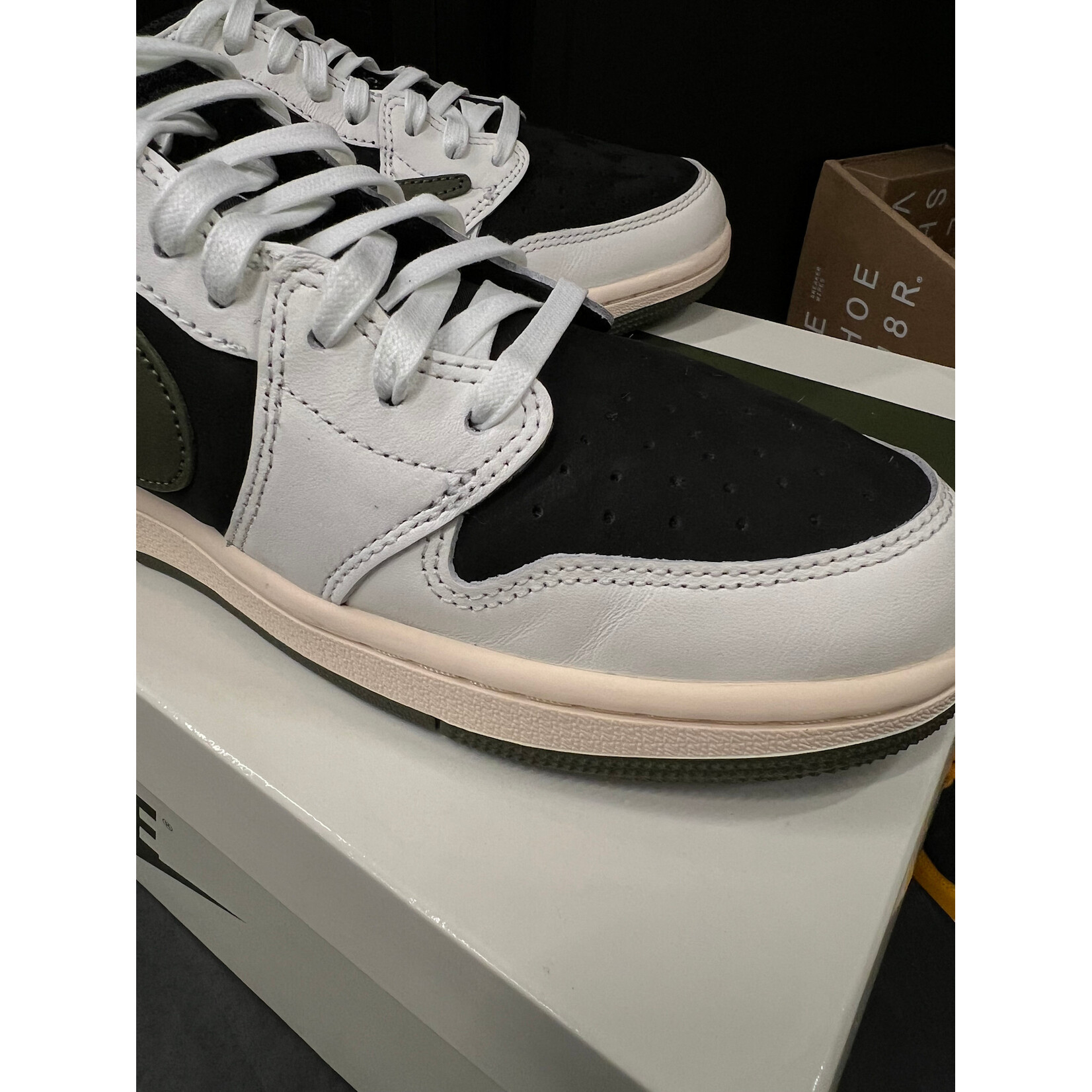 Jordan Jordan 1 Retro Low OG SP Travis Scott Olive (Women's) Size 11W, PREOWNED TRIED ON CREASED