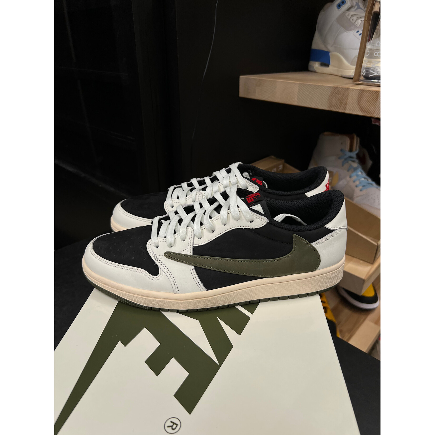 Jordan Jordan 1 Retro Low OG SP Travis Scott Olive (Women's) Size 11W, PREOWNED TRIED ON CREASED