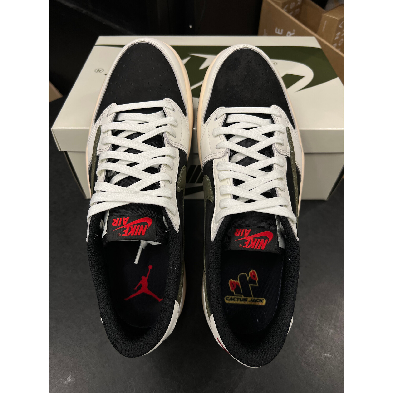 Jordan Jordan 1 Retro Low OG SP Travis Scott Olive (Women's) Size 11W, PREOWNED TRIED ON CREASED