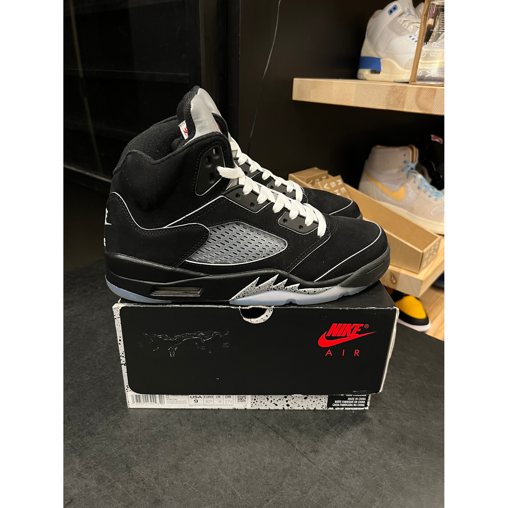 Jordan Jordan 5 Retro OG Black Metallic Reimagined Size 9, PREOWNED
