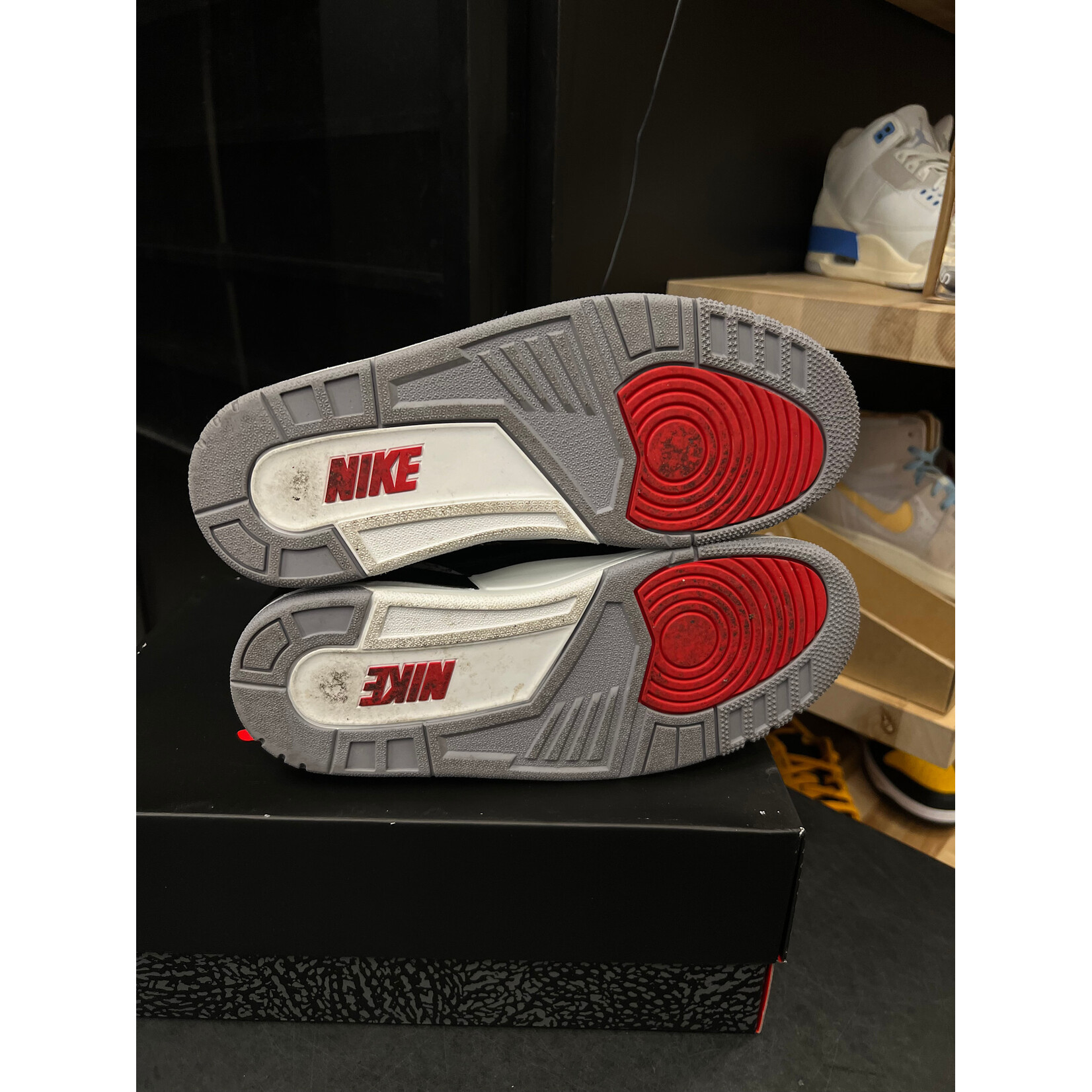 Jordan Jordan 3 Retro OG Black Cement (2024) Size 9, PREOWNED