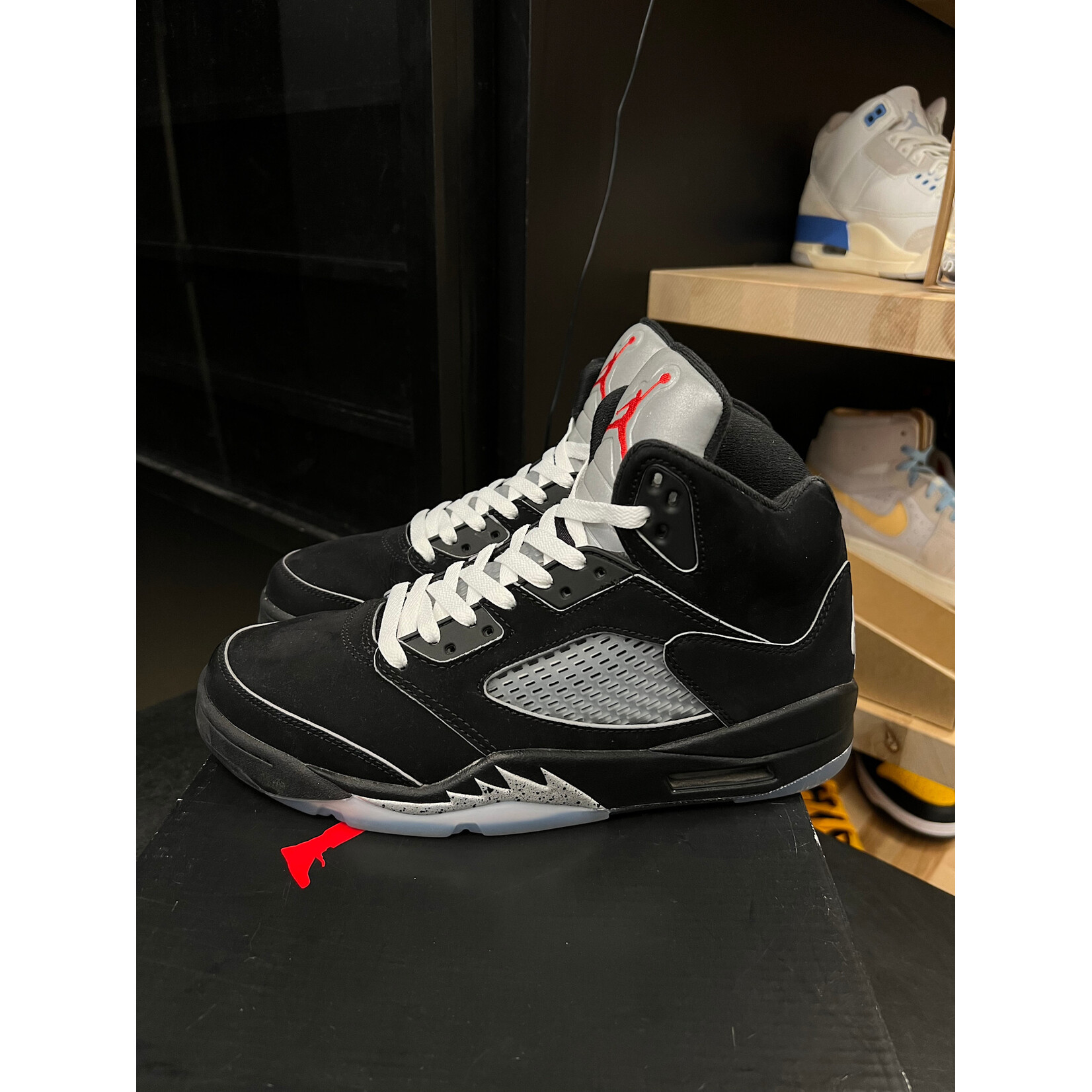 Jordan Jordan 5 Retro OG Black Metallic Reimagined Size 9, PREOWNED