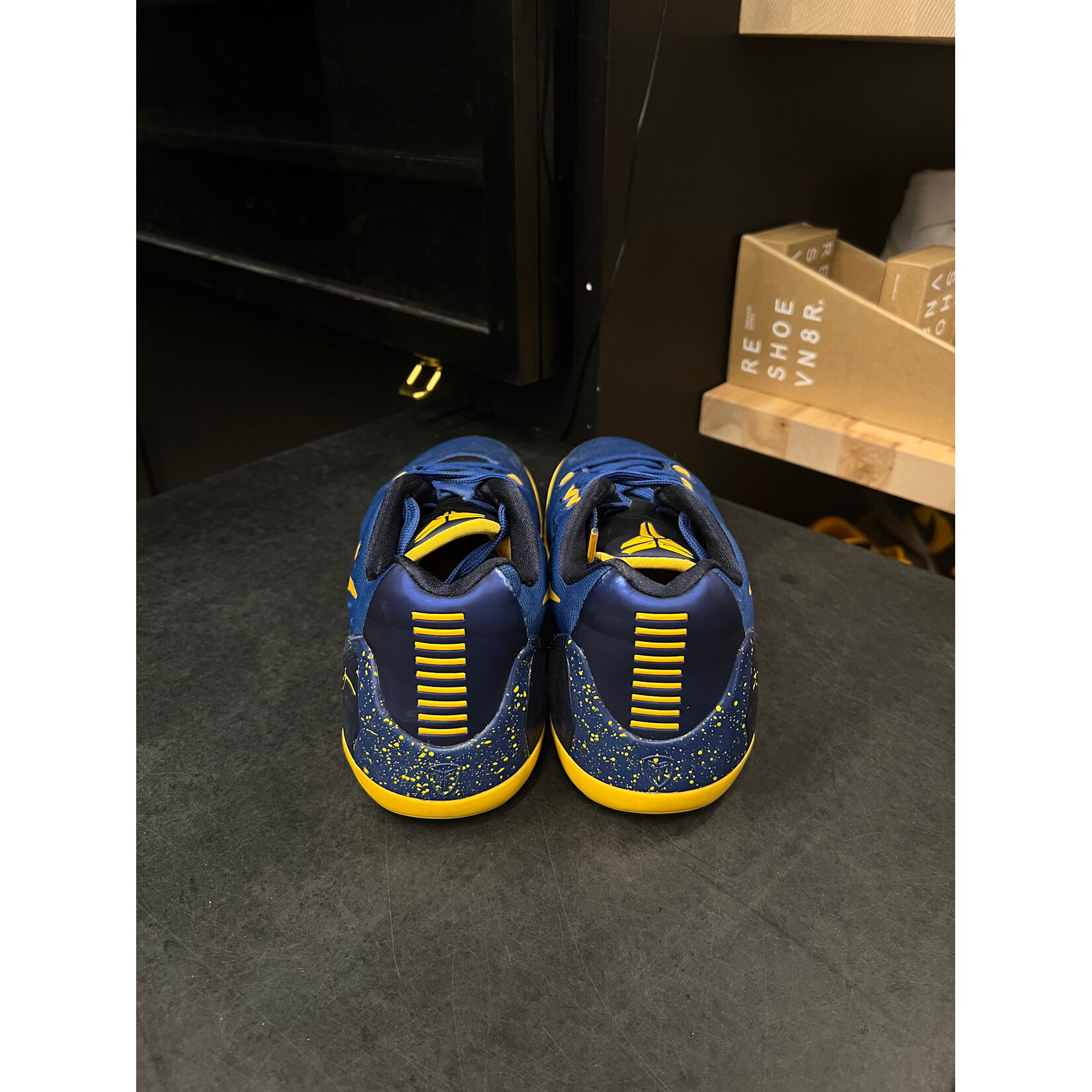 Nike Nike Kobe 9 EM Gym Blue University Gold Size 8.5, PREOWNED