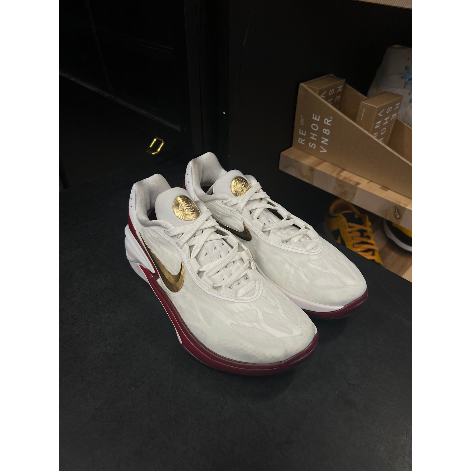 Nike Nike Zoom GT Cut 2 Sisterhood (Women's) Size 10W, PREOWNED