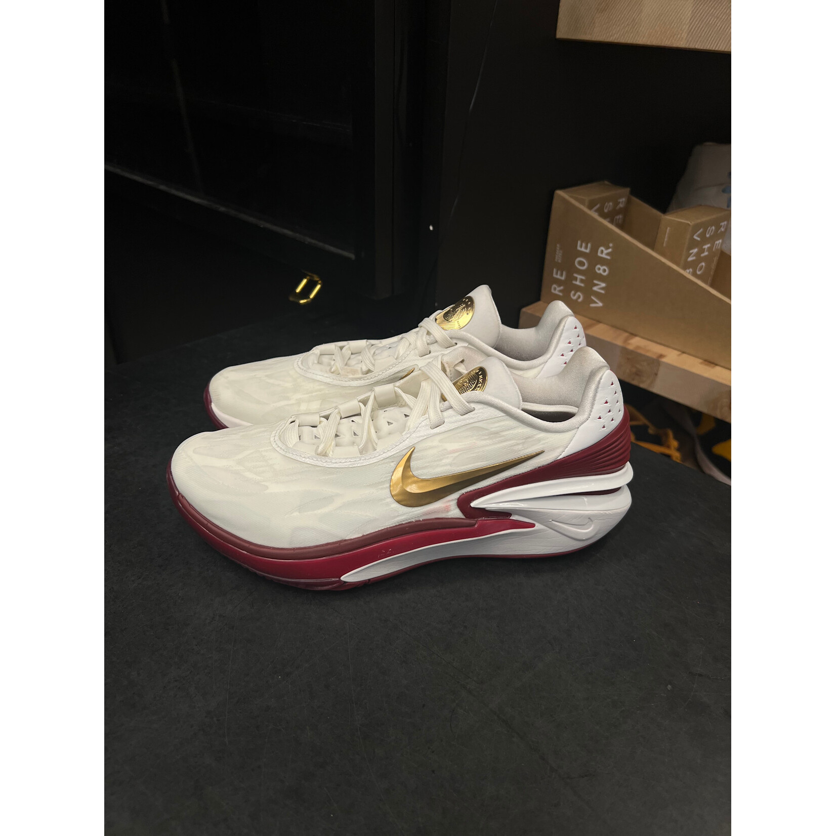 Nike Nike Zoom GT Cut 2 Sisterhood (Women's) Size 10W, PREOWNED