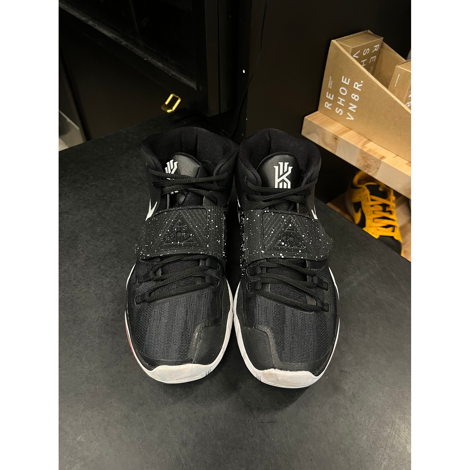 Nike Nike Kyrie 6 Jet Black White Size 8.5, PREOWNED