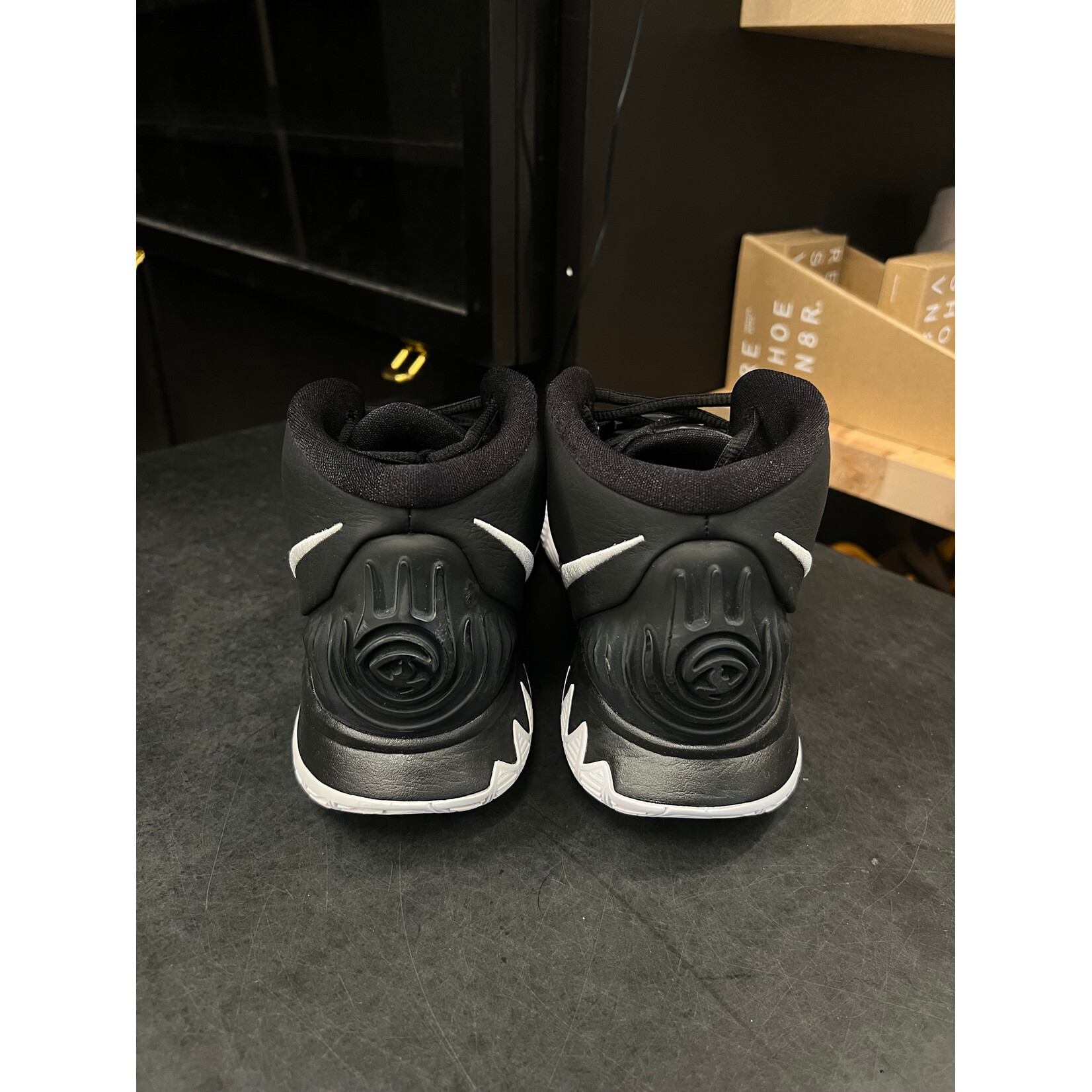 Nike Nike Kyrie 6 Jet Black White Size 8.5, PREOWNED