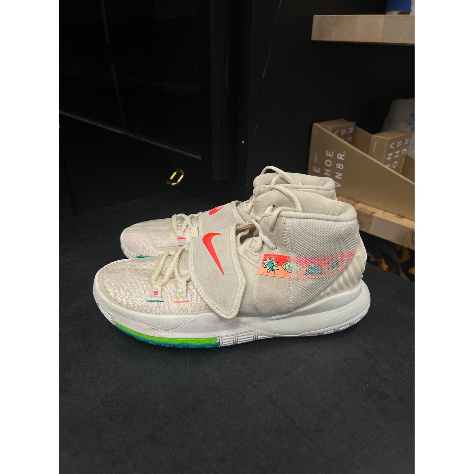 Nike Nike Kyrie 6 N7 Sail Size 8.5, PREOWNED