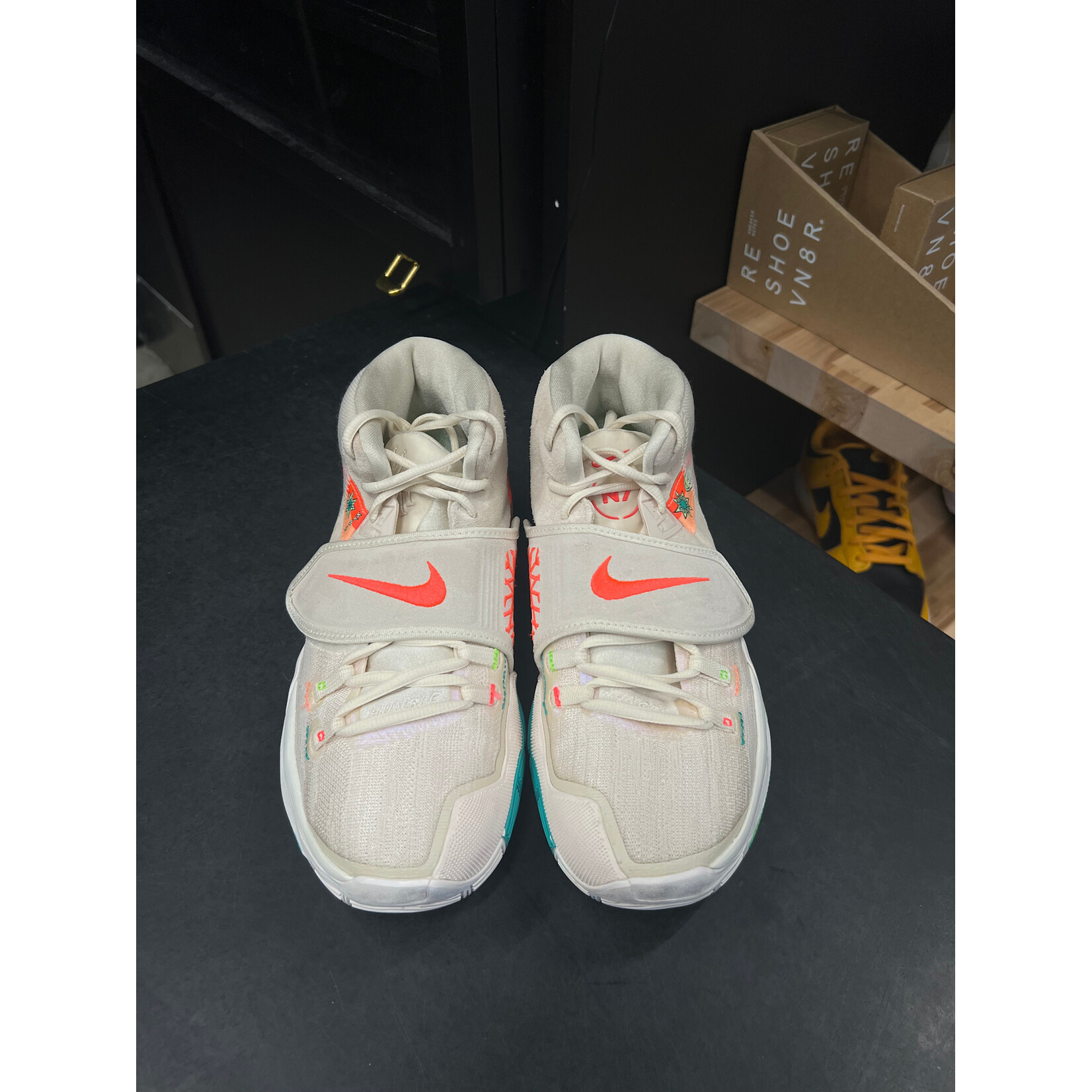 Nike Nike Kyrie 6 N7 Sail Size 8.5, PREOWNED