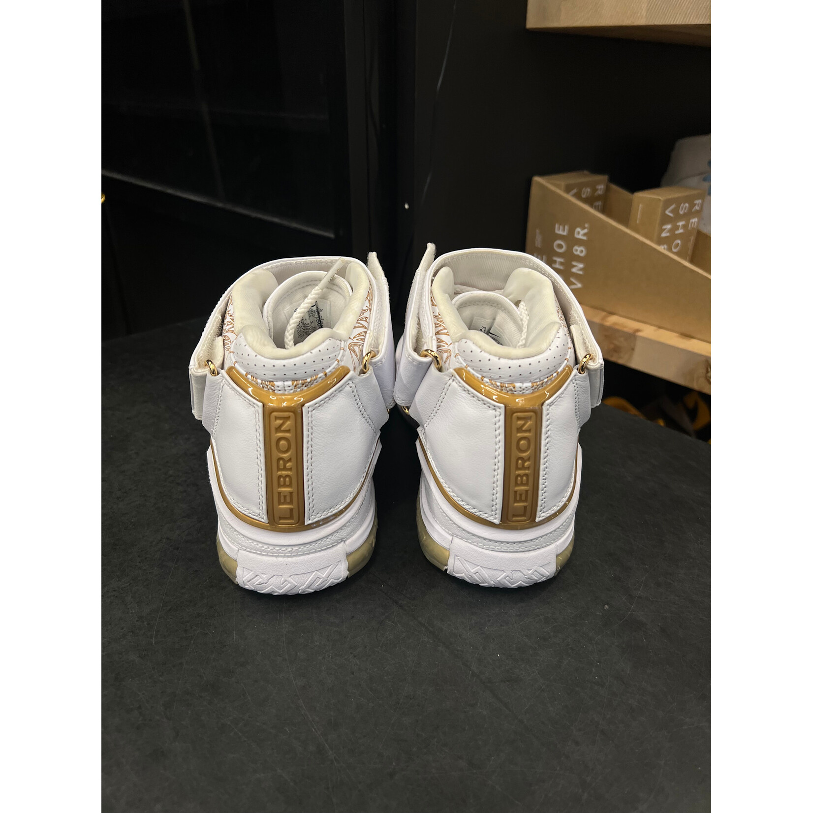 Nike Nike LeBron Zoom 2 Maccabi (2022) Size 8.5, PREOWNED