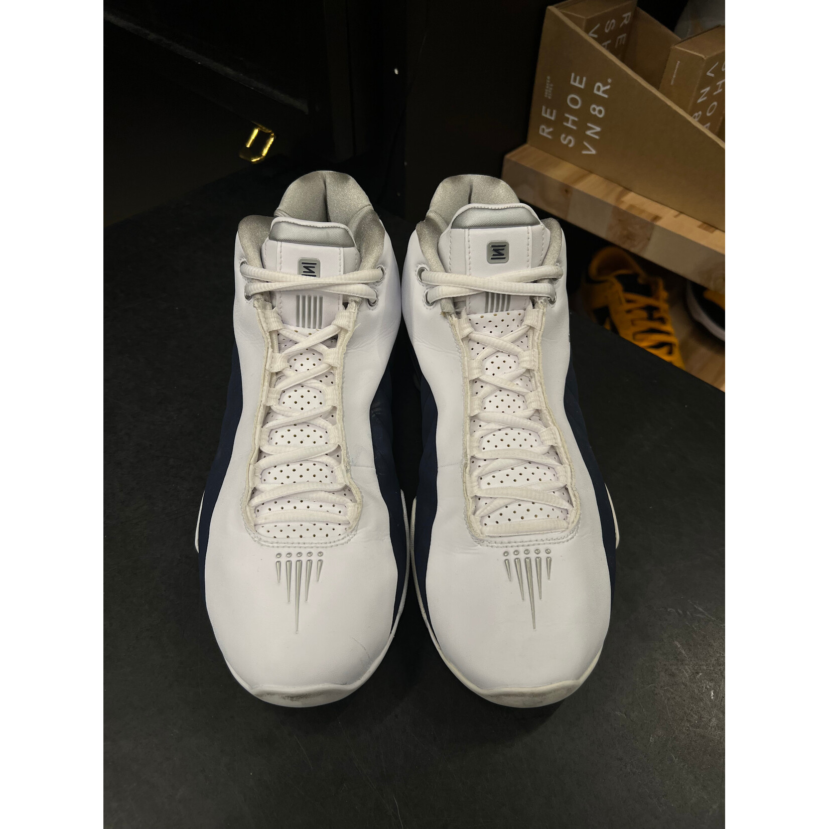 Nike Nike Shox BB4 White Silver Navy Size 8.5, PREOWNED