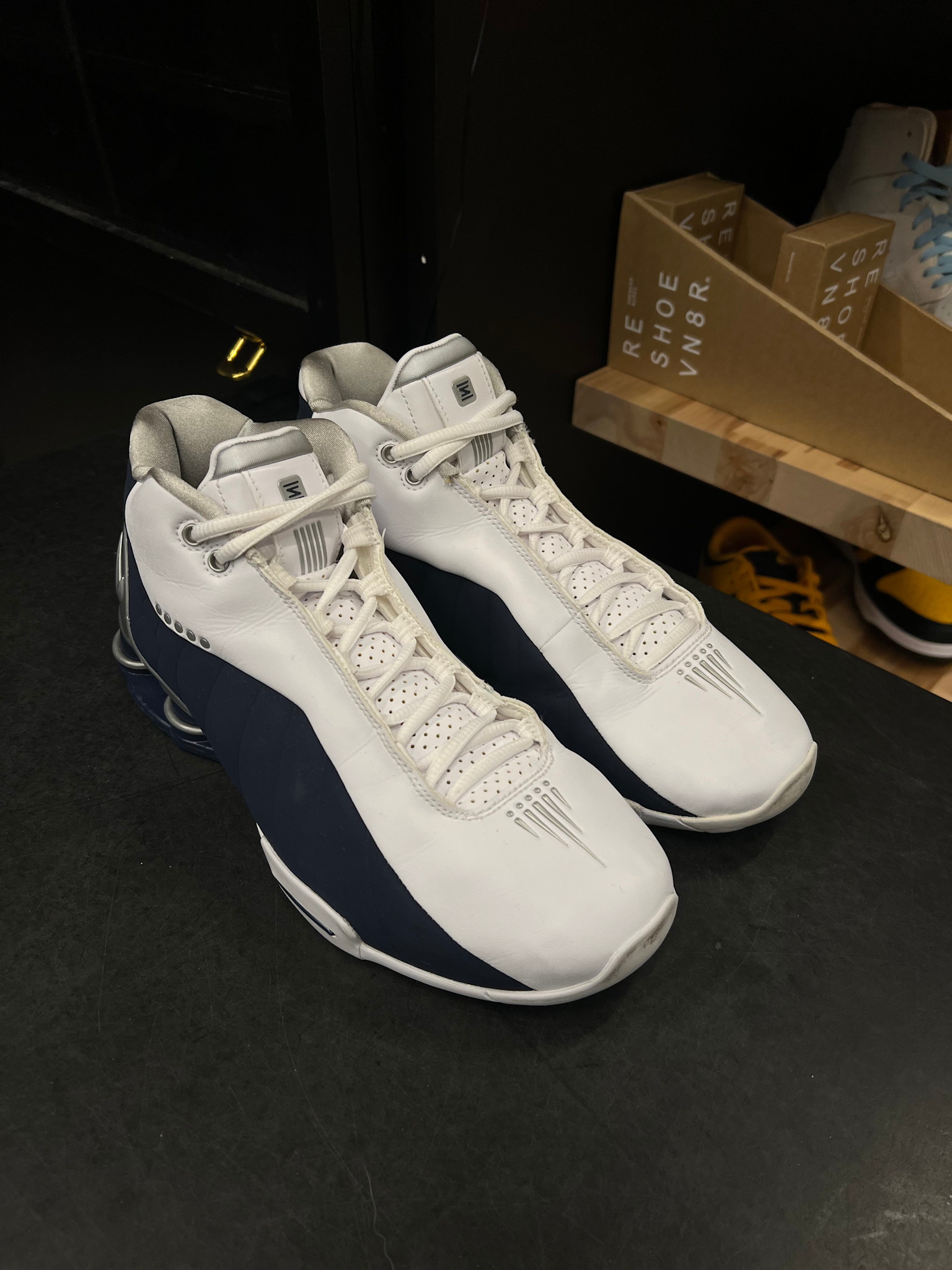 Nike Nike Shox BB4 White Silver Navy Size 8.5, PREOWNED - SoleSeattle