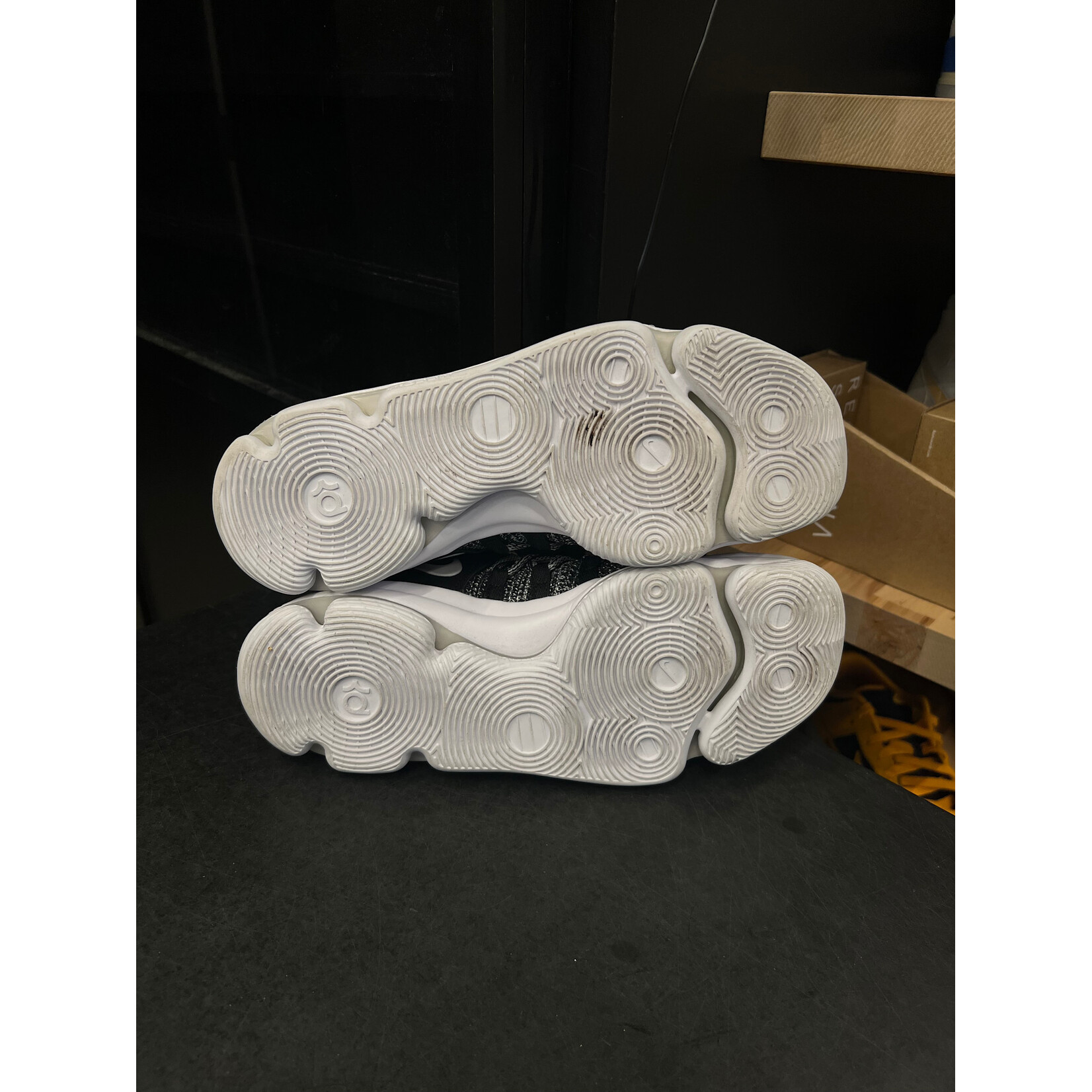 Nike Nike KD 10 Oreo Size 8.5, PREOWNED