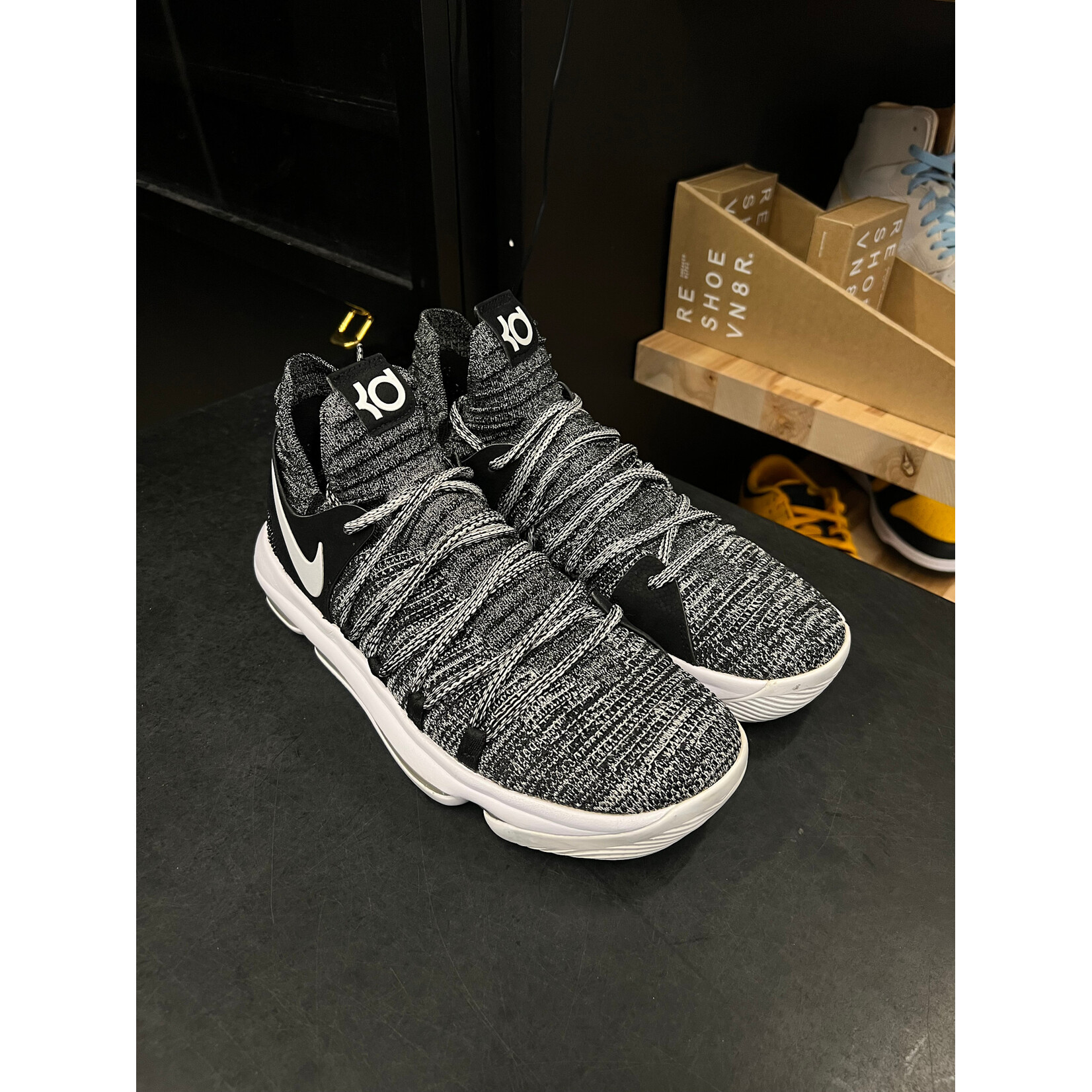 Nike Nike KD 10 Oreo Size 8.5, PREOWNED