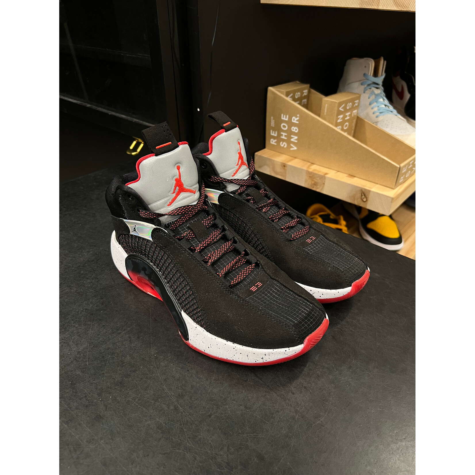 Jordan Jordan XXXV Bred Size 8.5, PREOWNED