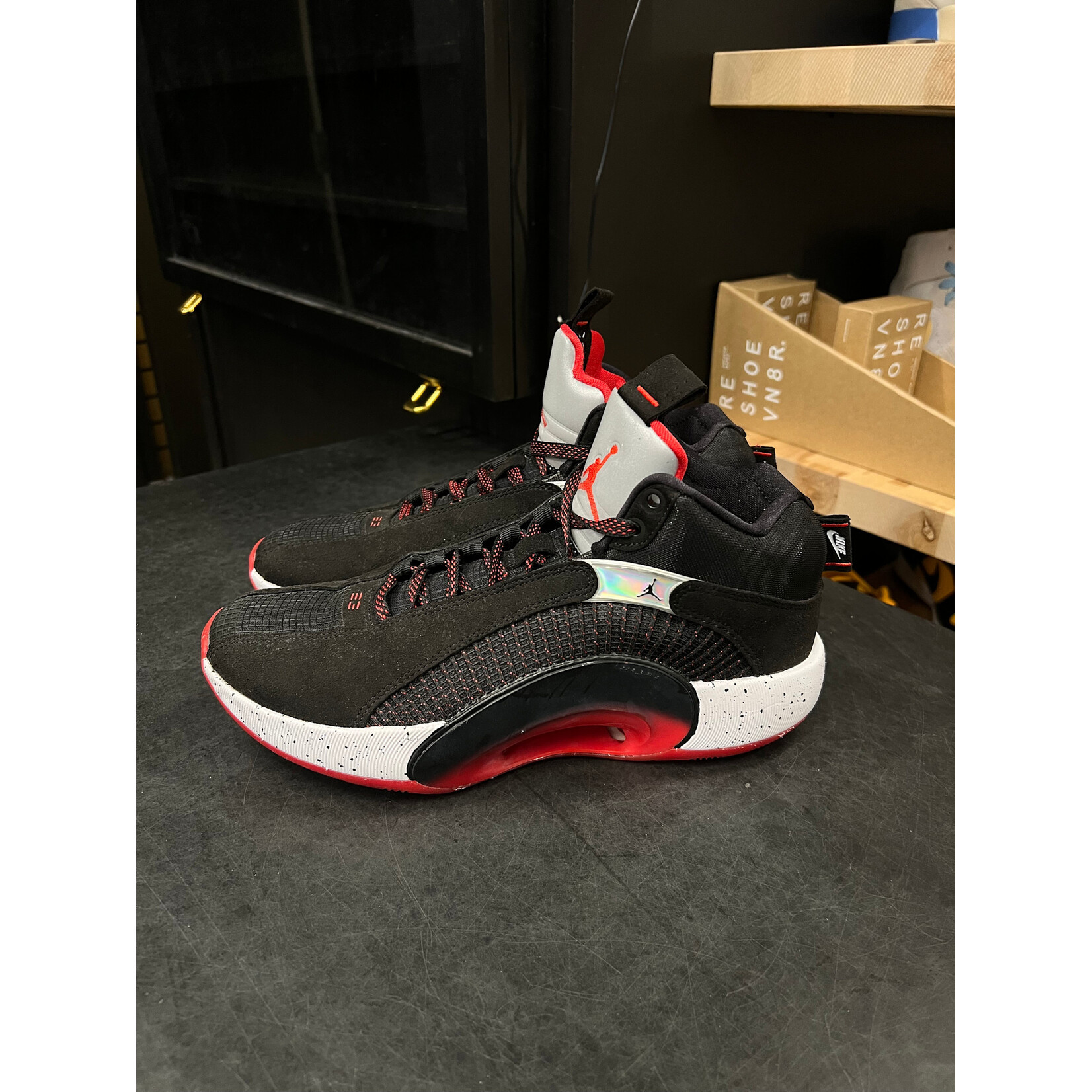 Jordan Jordan XXXV Bred Size 8.5, PREOWNED