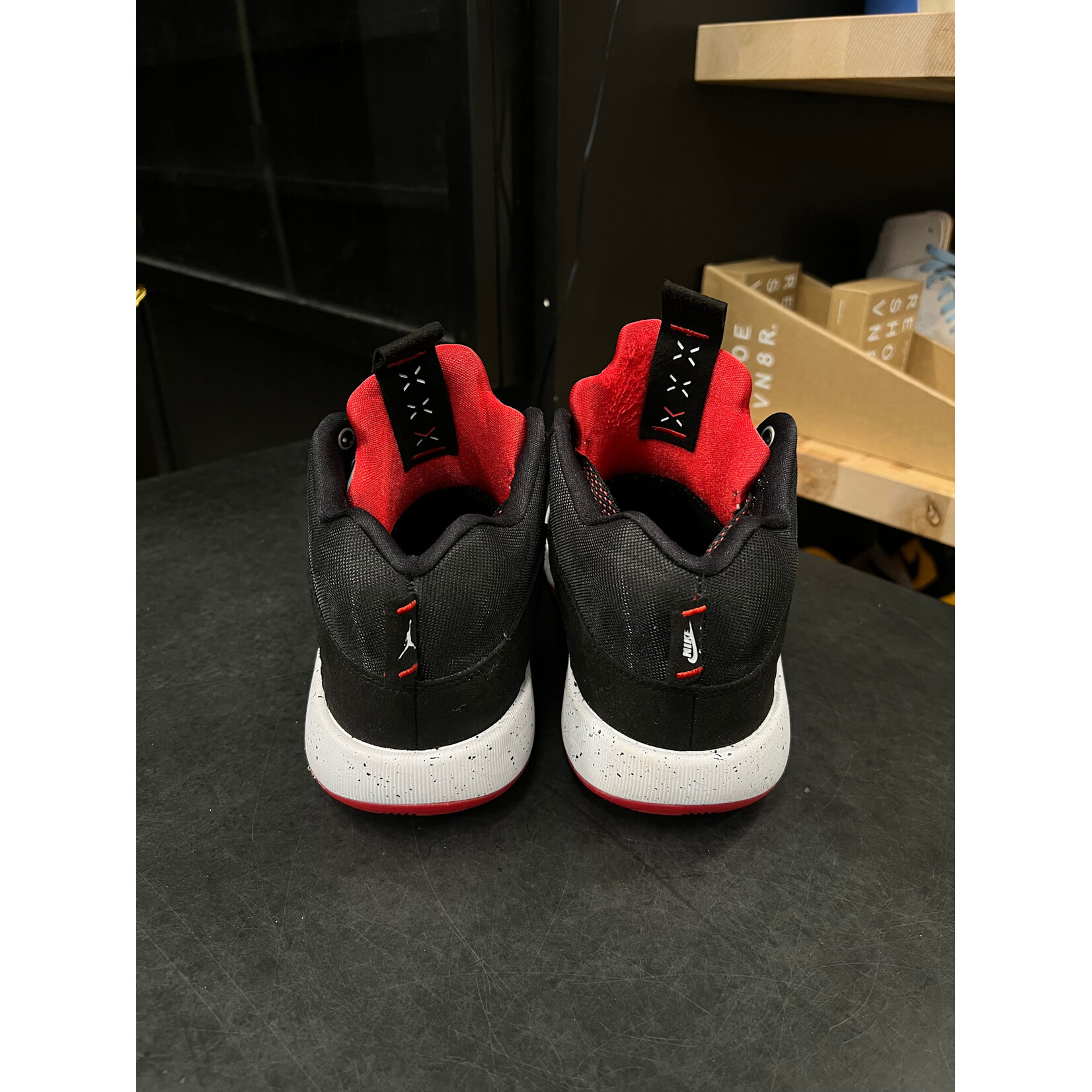 Jordan Jordan XXXV Bred Size 8.5, PREOWNED