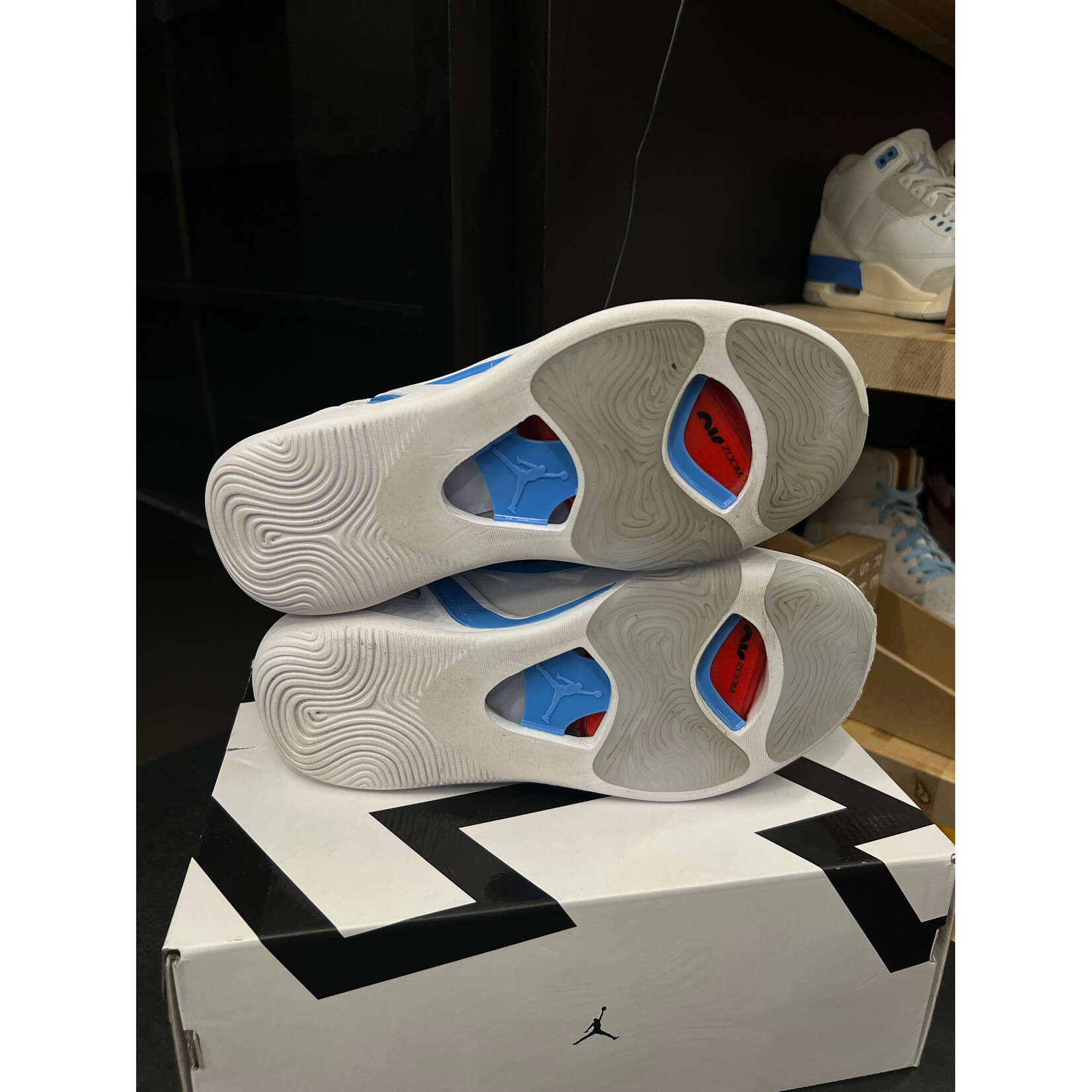 Jordan Jordan Tatum 1 Archer Ave St. Louis (Translucent White Sole) Size 8.5, PREOWNED