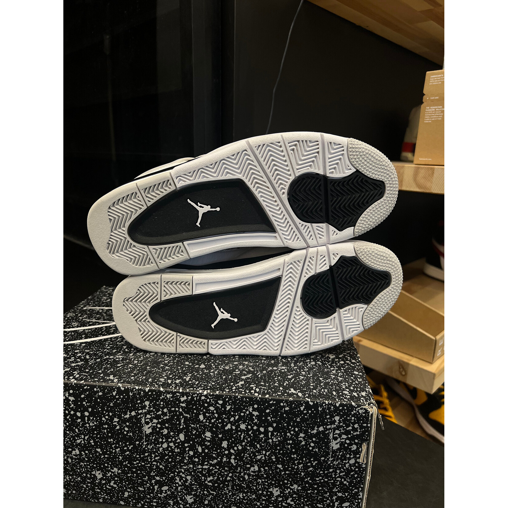 Jordan Jordan 4 Retro Military Black Size 8.5, PREOWNED