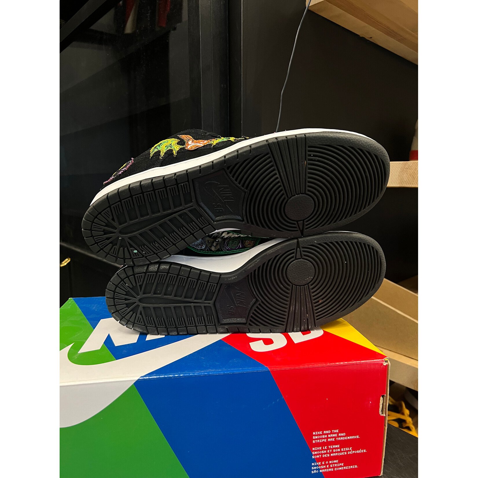 Nike Nike SB Dunk Low Pro QS Neckface Size 10, PREOWNED