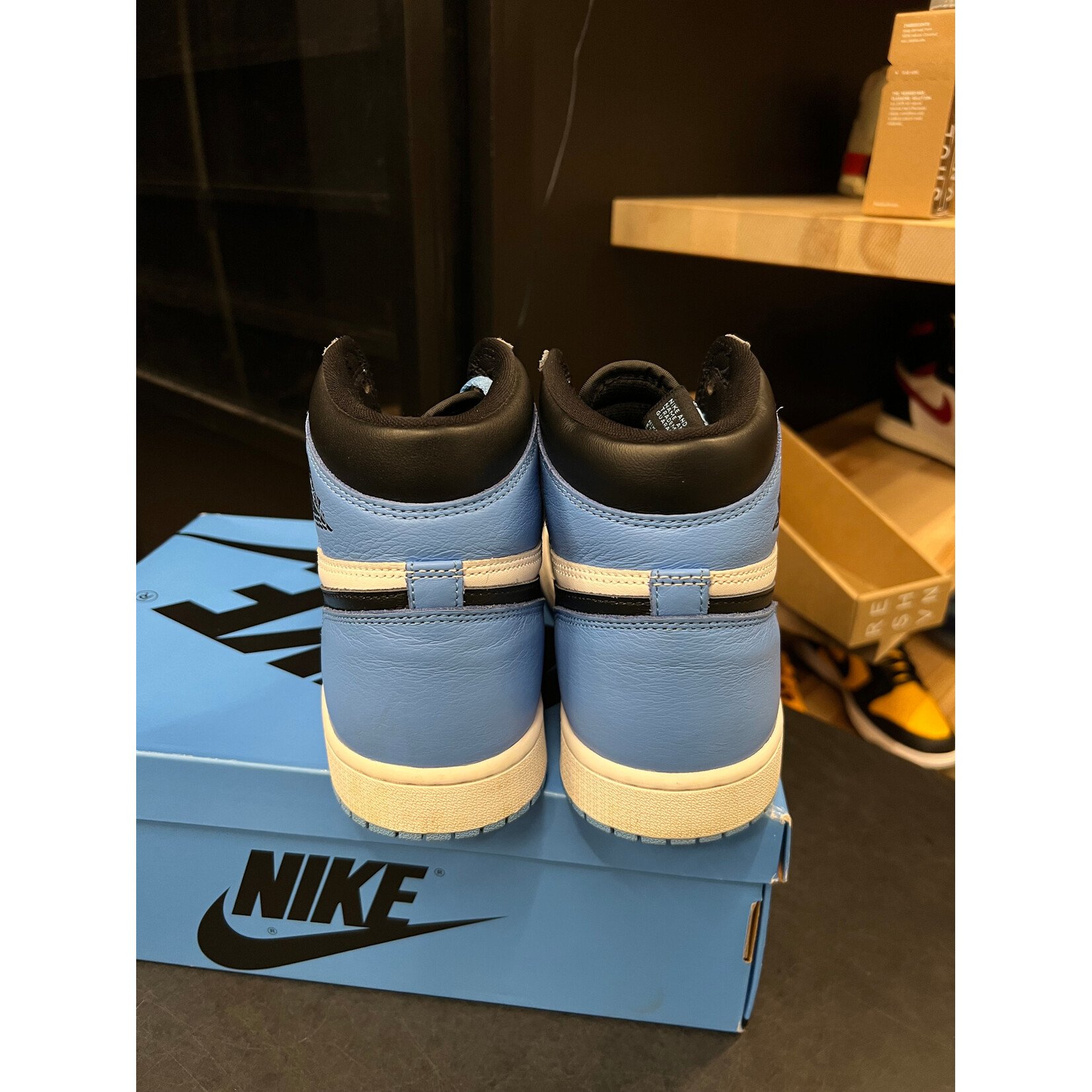 Jordan Jordan 1 Retro High OG UNC Toe Size 10, PREOWNED