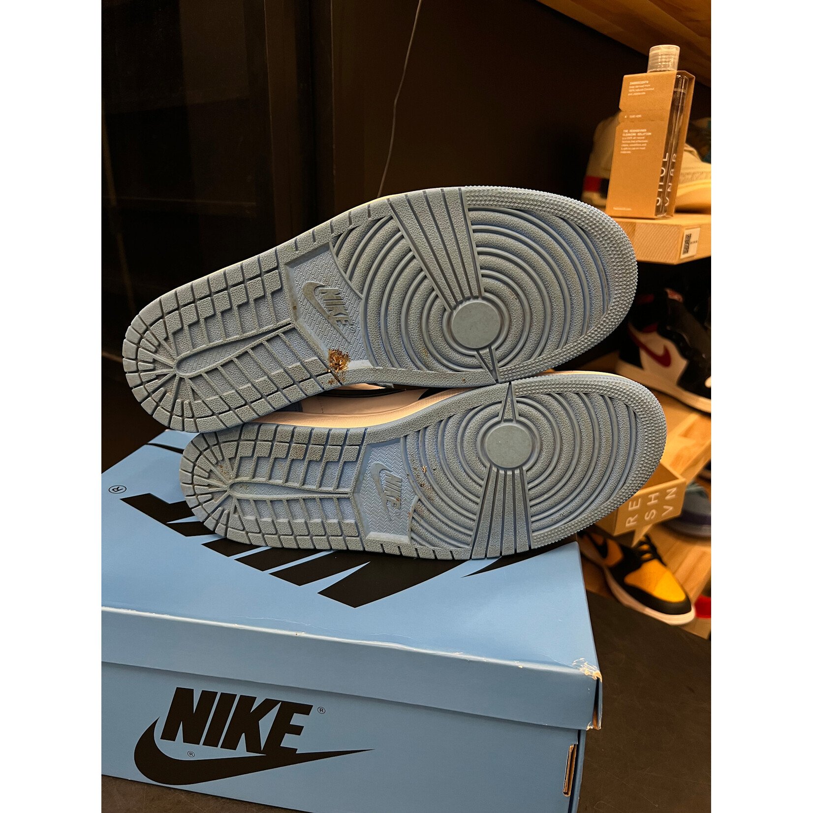 Jordan Jordan 1 Retro High OG UNC Toe Size 10, PREOWNED