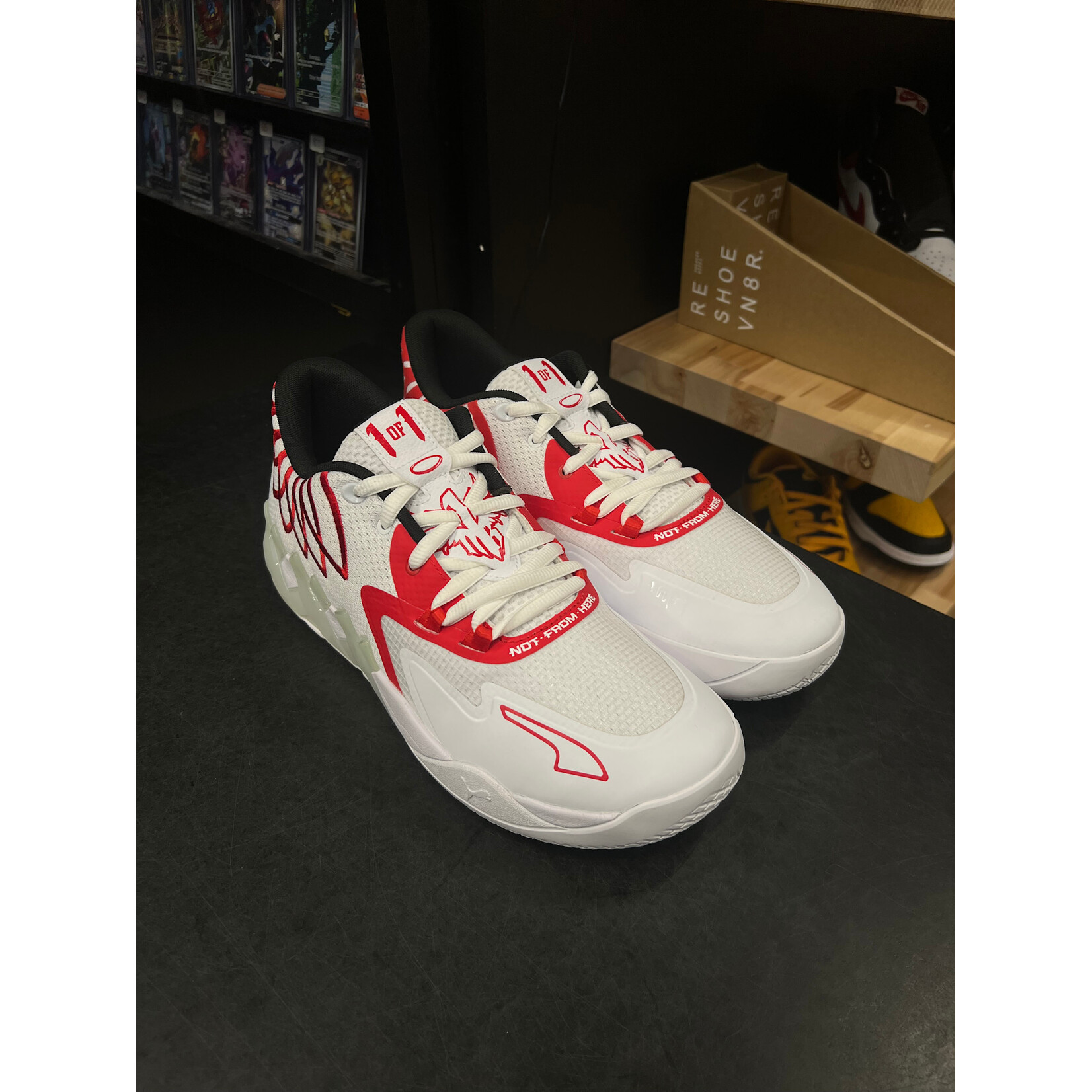Puma Puma LaMelo Ball MB.01 Lo Team Colors White High Risk Red Size 11, PREOWNED